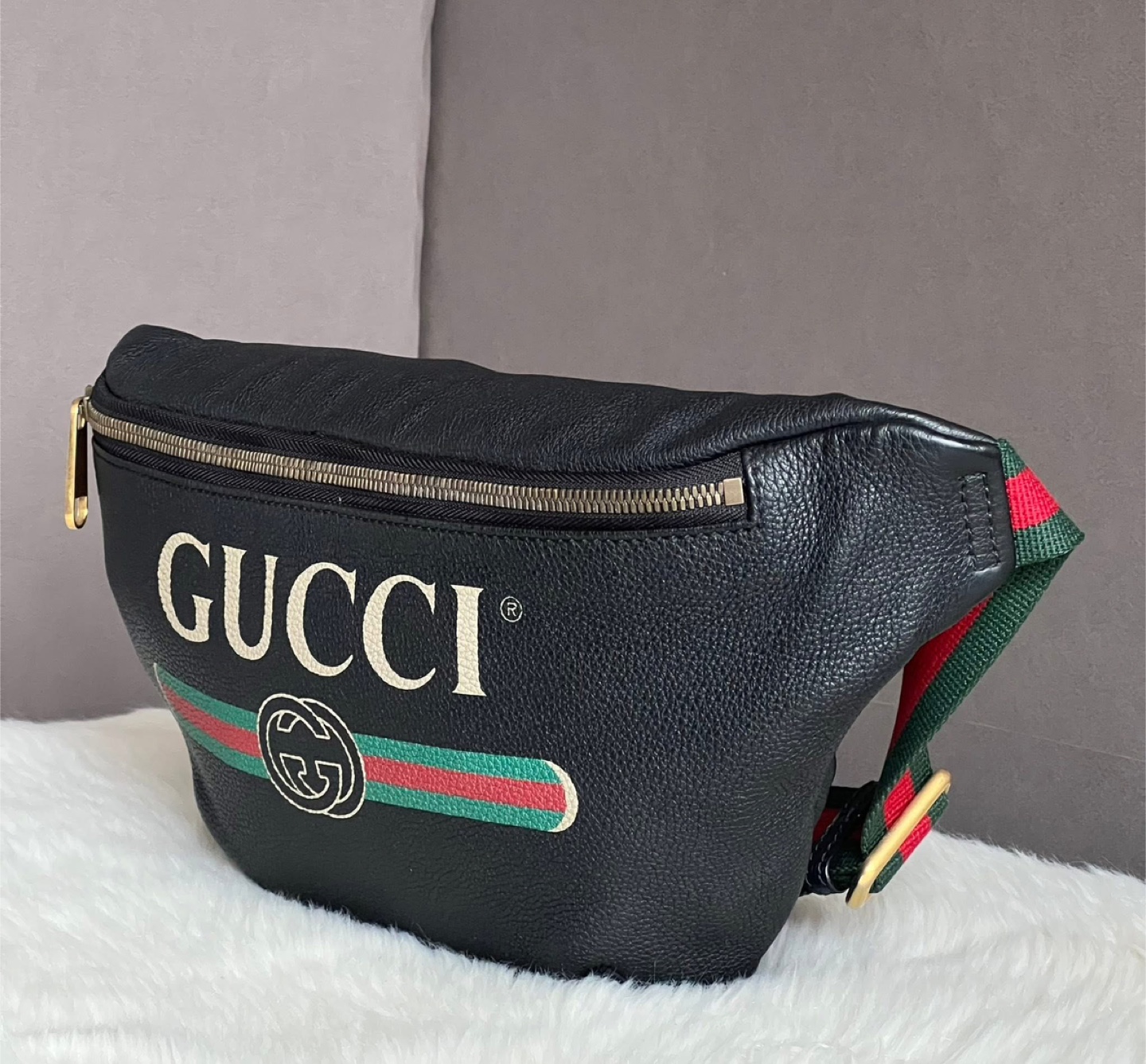 Pre loved Gucci Logo Print Leather Belt Bag - photo 3