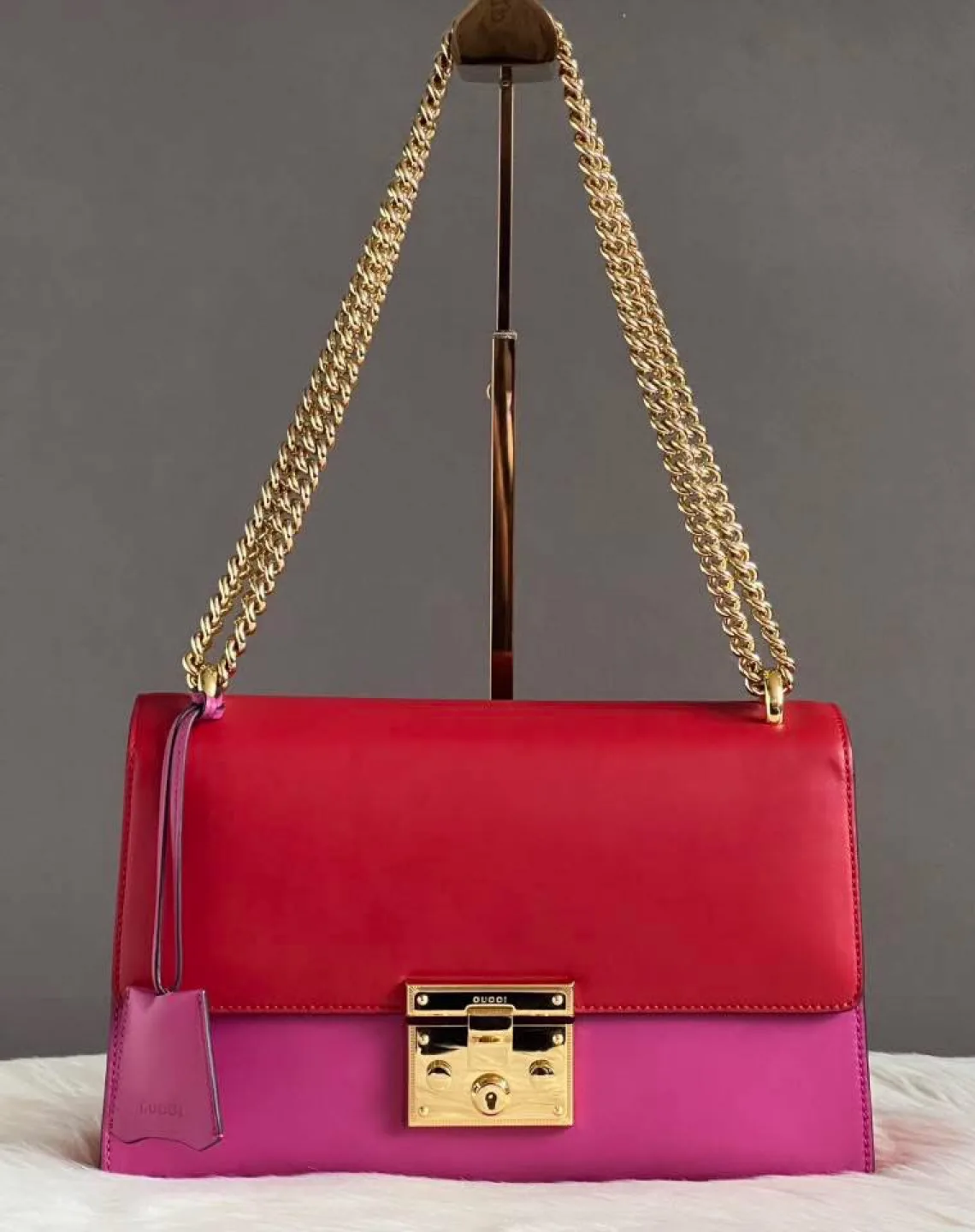 🎀 PRE-LOVED 🎀 Gucci Padlock Medium Shoulder Bag thumbnail