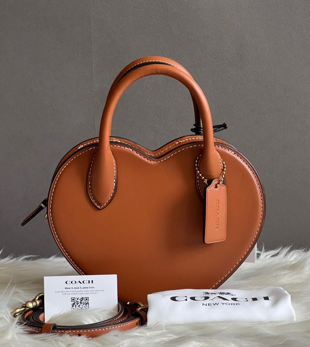 Brand new Coach Heart Bag in Regenerative Leather