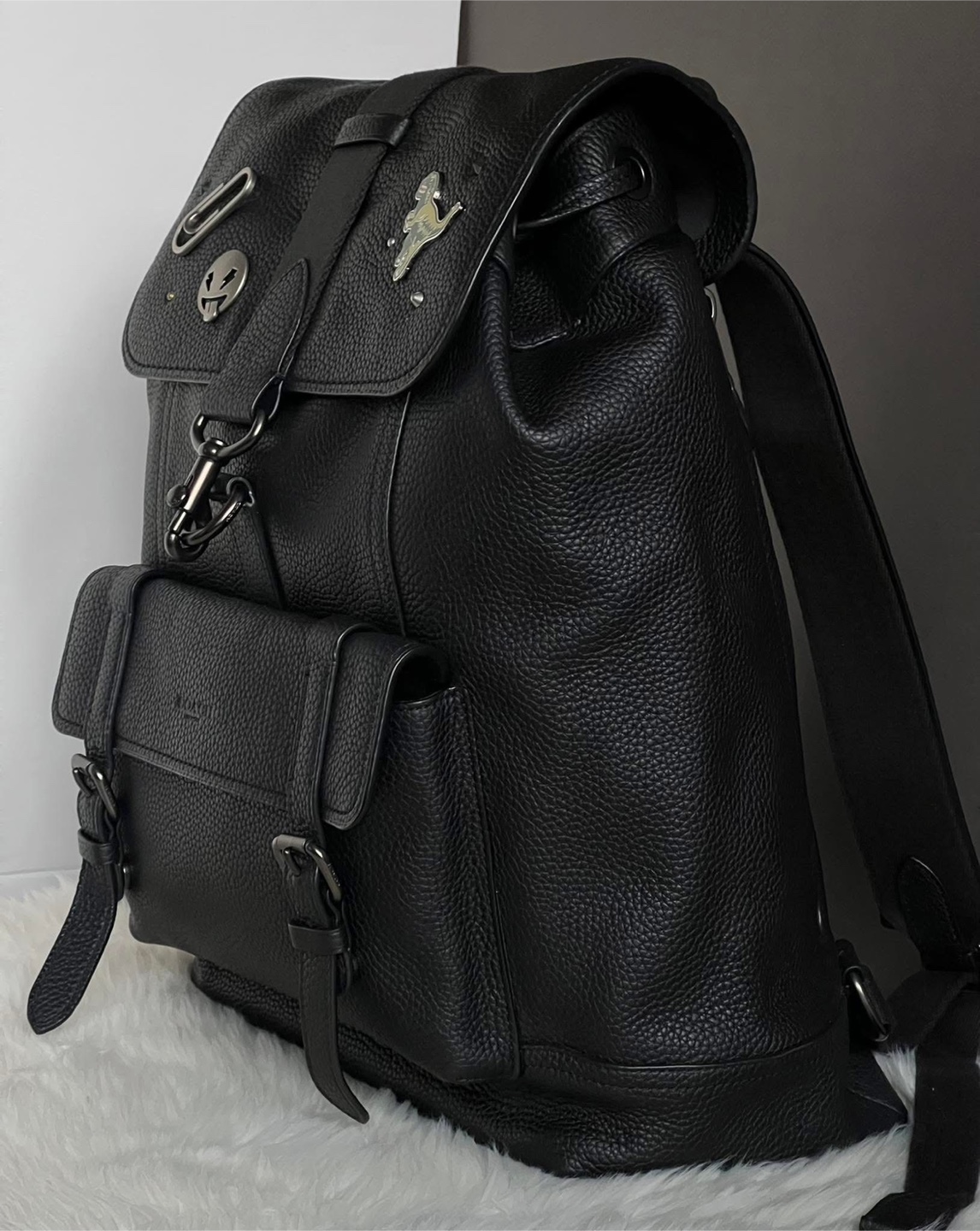 Brand new Coach Bleecker Backpack with Charms - photo 4