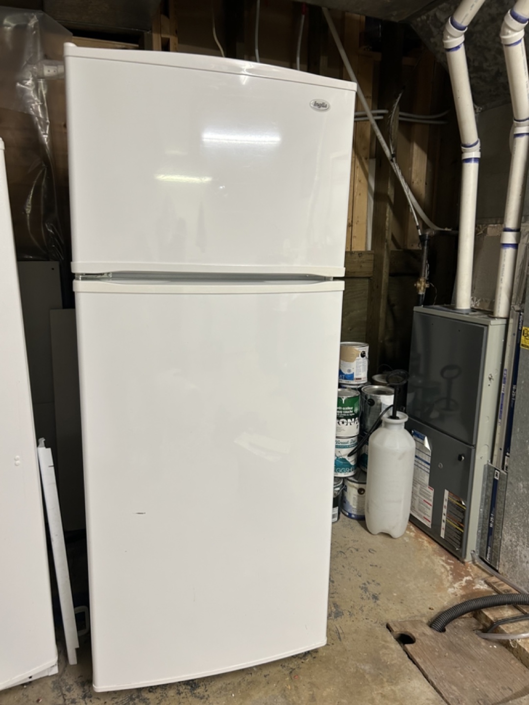 Inglis IRT184300 Whirlpool Top Freezer Refrigerator