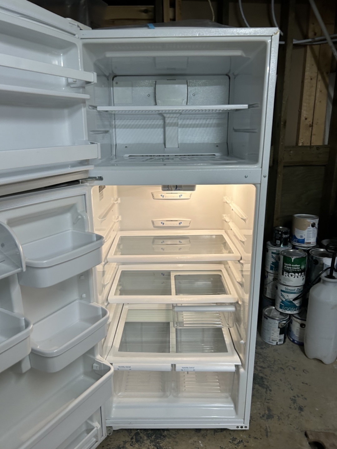 Inglis IRT184300 Whirlpool Top Freezer Refrigerator - photo 2