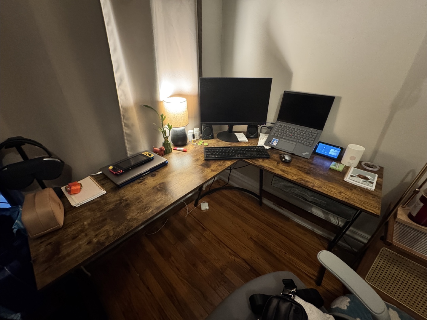 L-Shaped Computer Desk - photo 2