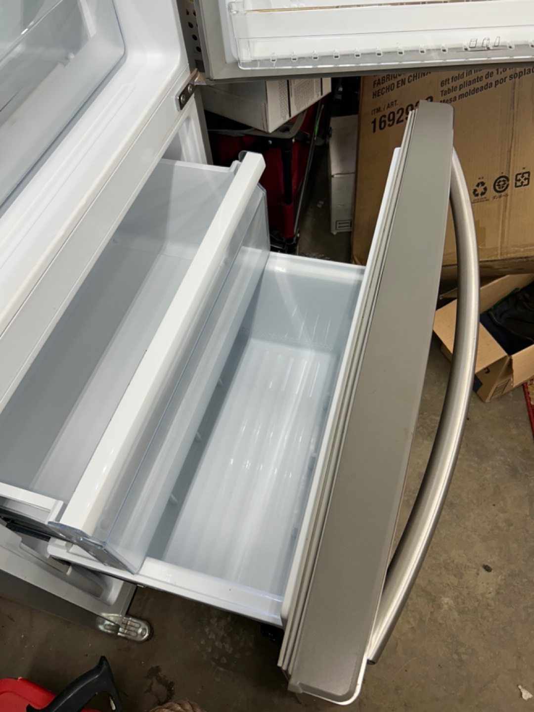 Hisense Bottom Freezer Refrigerator - Stainless Steel - photo 4