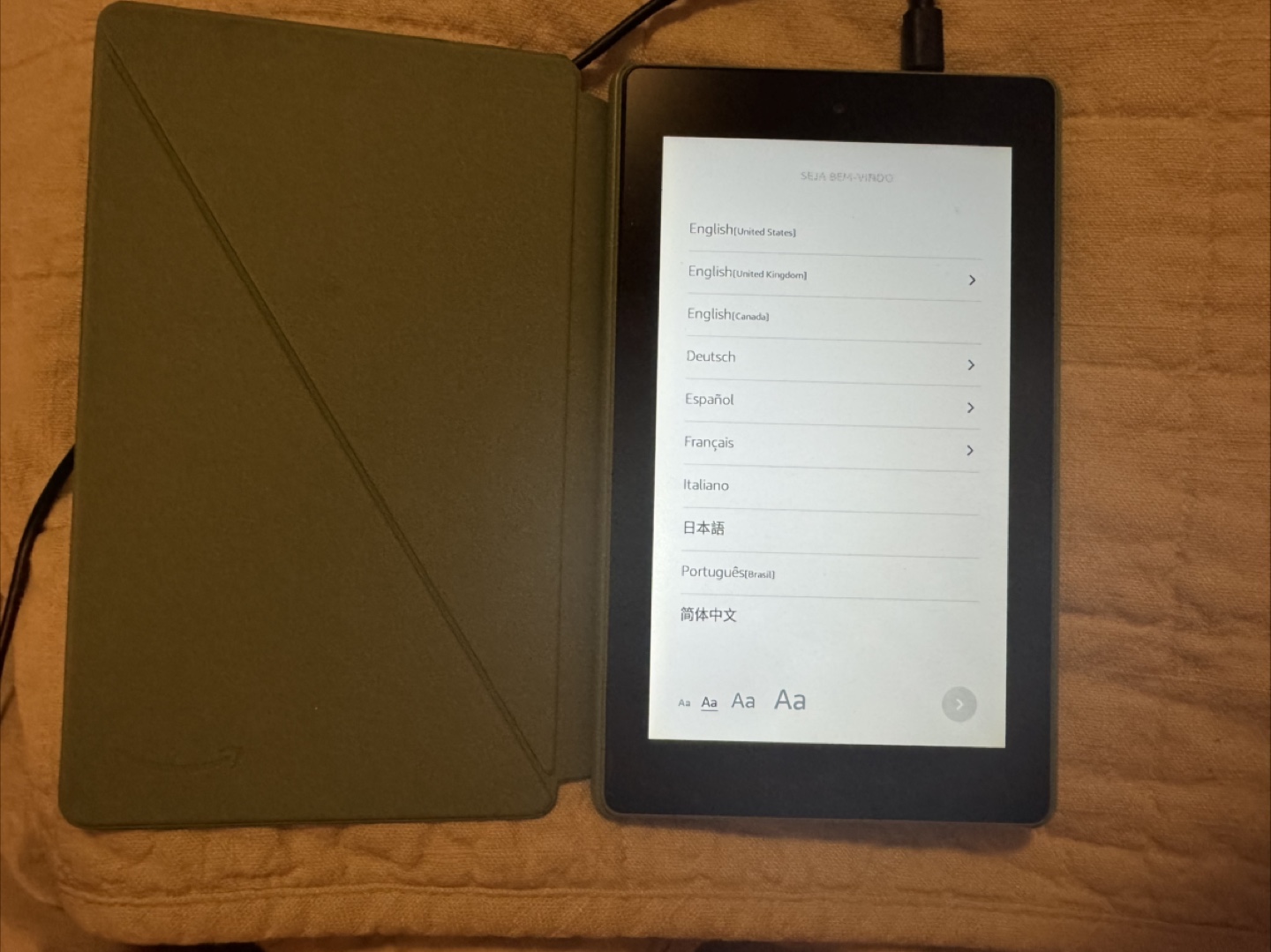Amazon Kindle Tablet with Case and Charger - photo 3