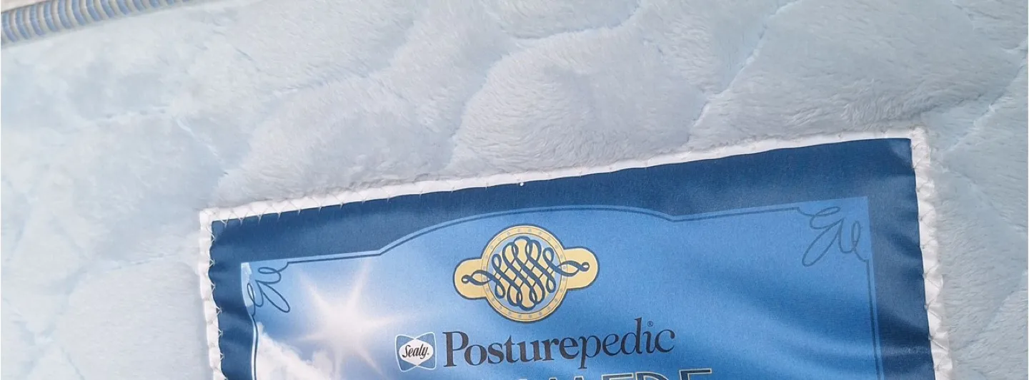 Sealy Posturepedic Mattress & Boxspring image indicator(4)