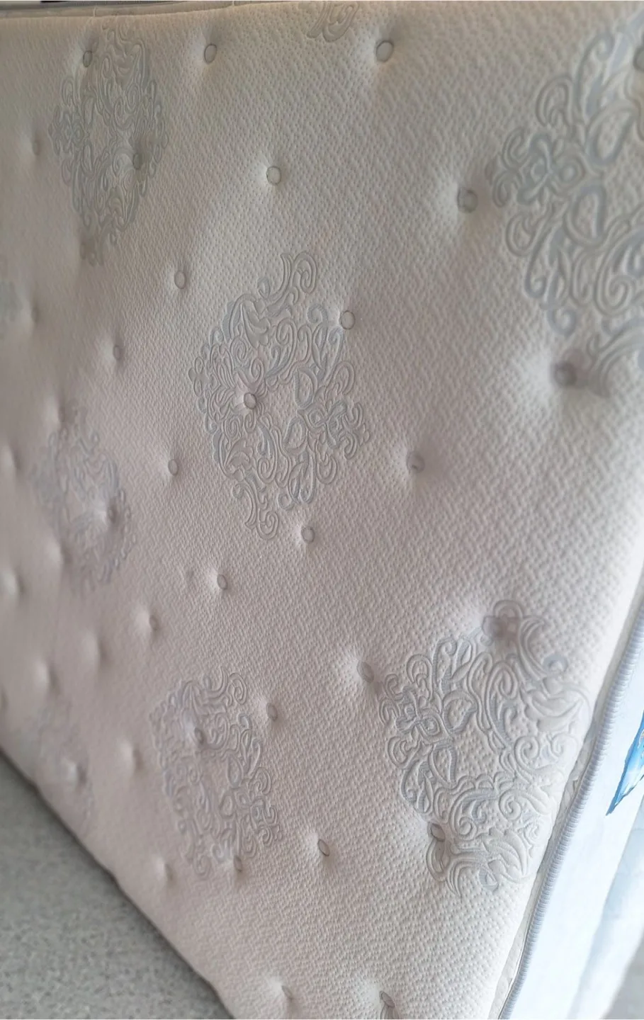 Sealy Posturepedic Mattress & Boxspring thumbnail