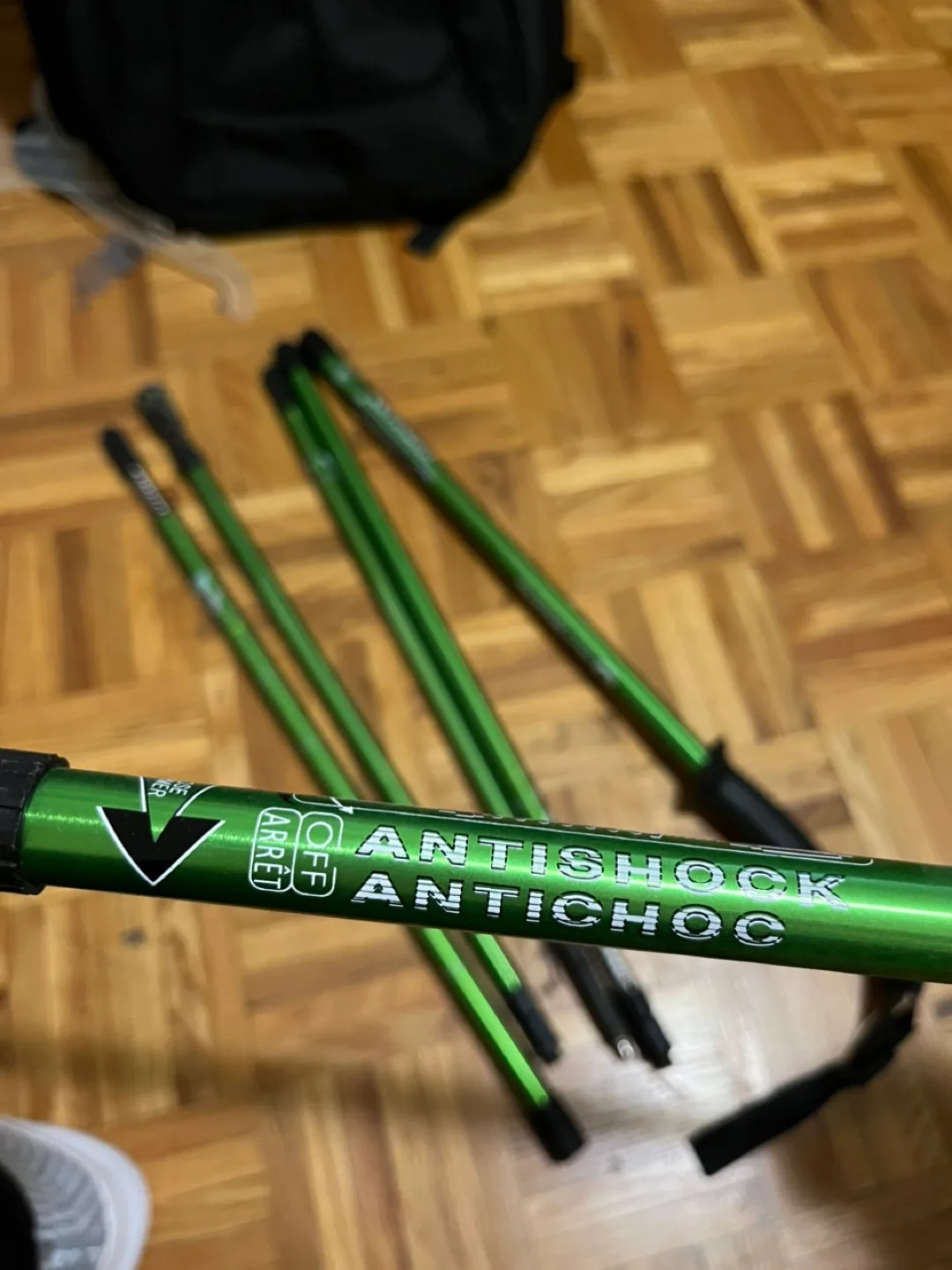 Outbound Anti-shock Trekking Poles image indicator(4)