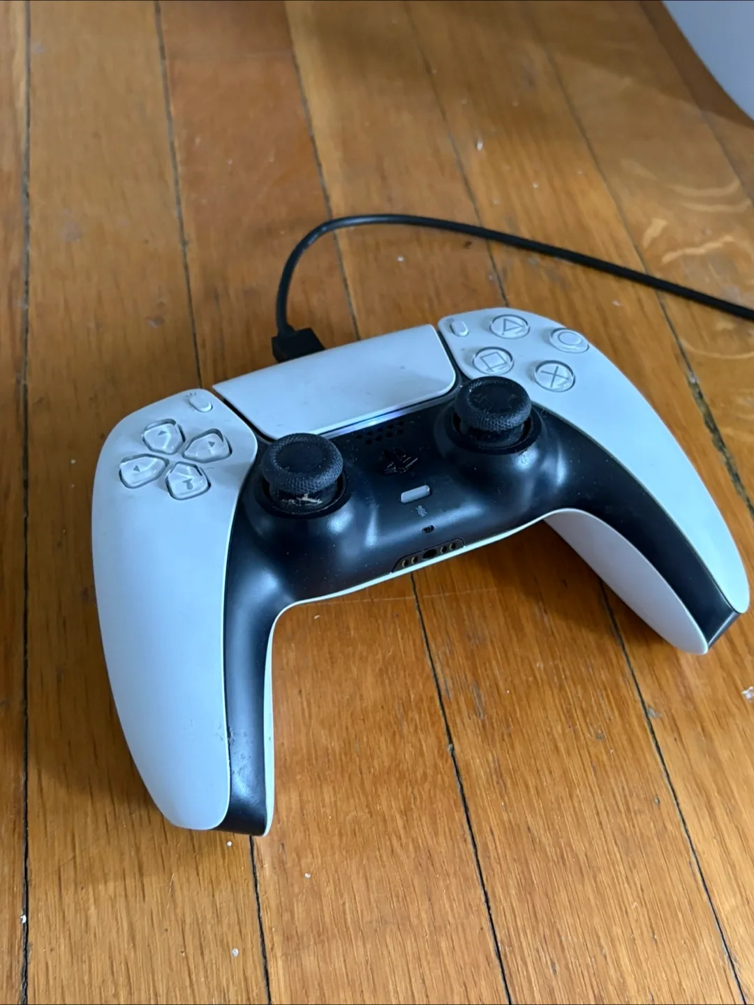 PS5 Slim & Controller - White image indicator(3)