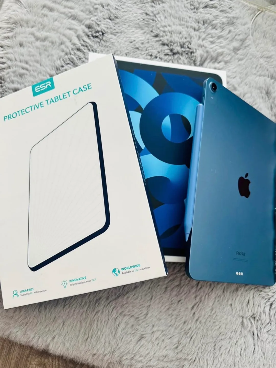 iPad Air 5th Generation - Blue - with Apple Pencil image indicator(8)