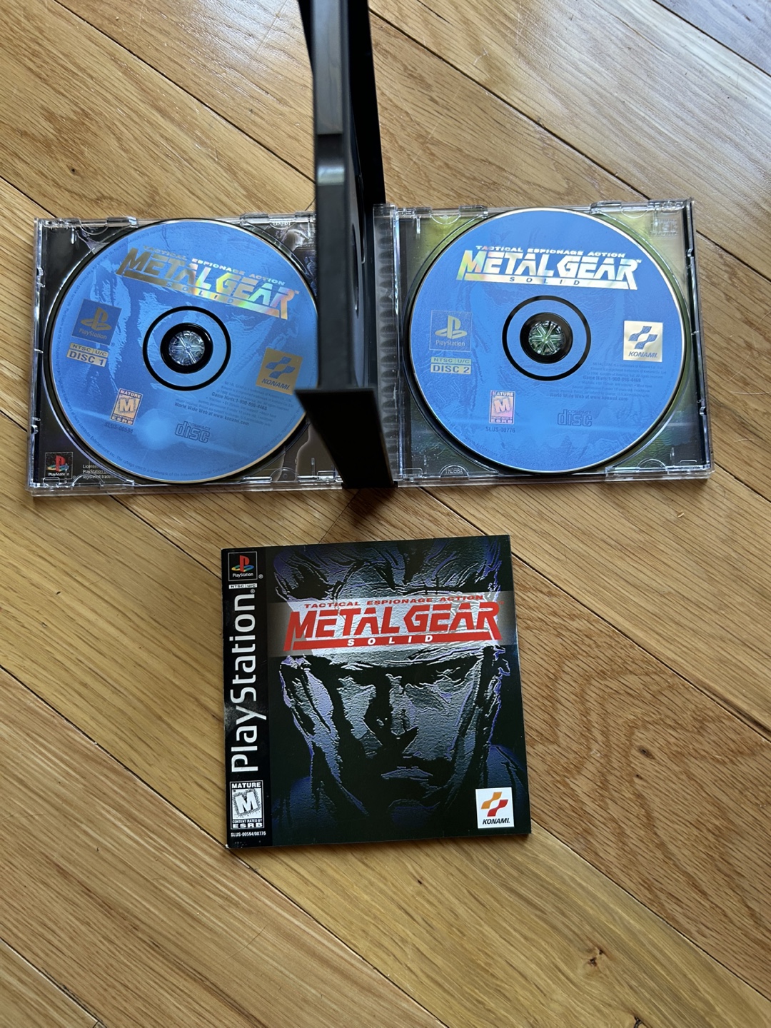 Metal Gear Solid (Black Label/2-Disc/PS1) - photo 2