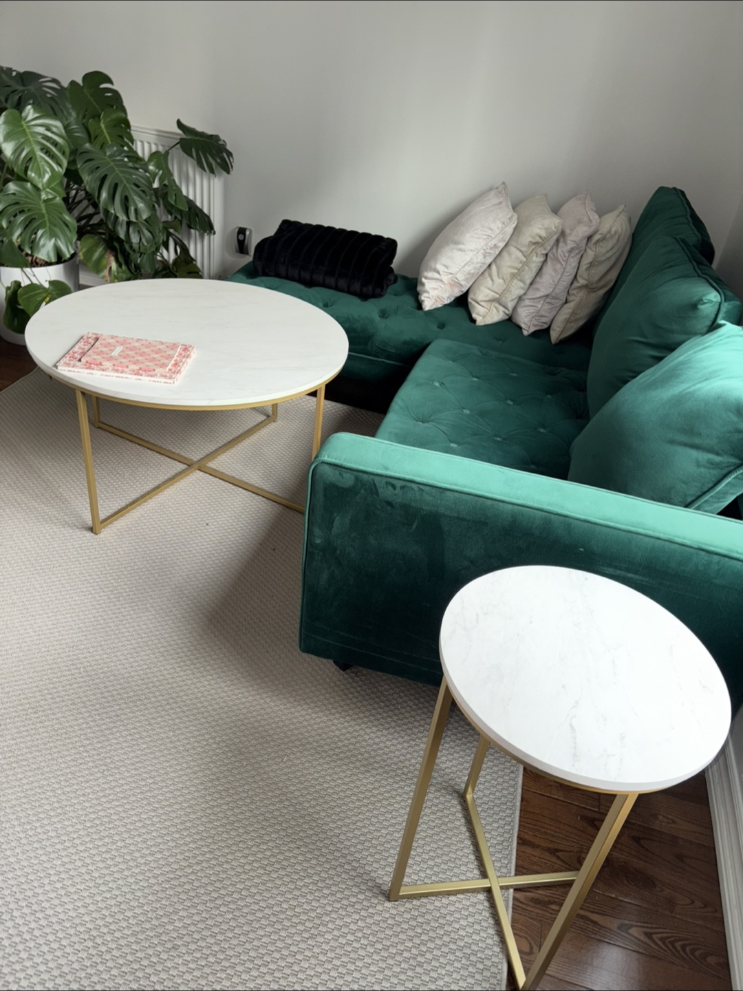 Set of Two Round Marble-Top Side Tables with Gold Metal Frame - photo 3
