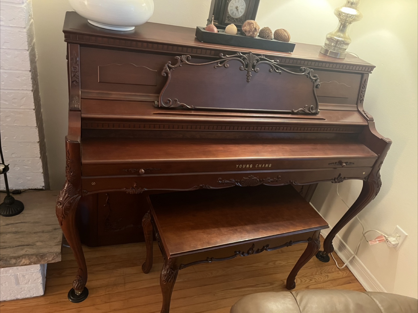 Young Chang upright piano with bench - photo 2