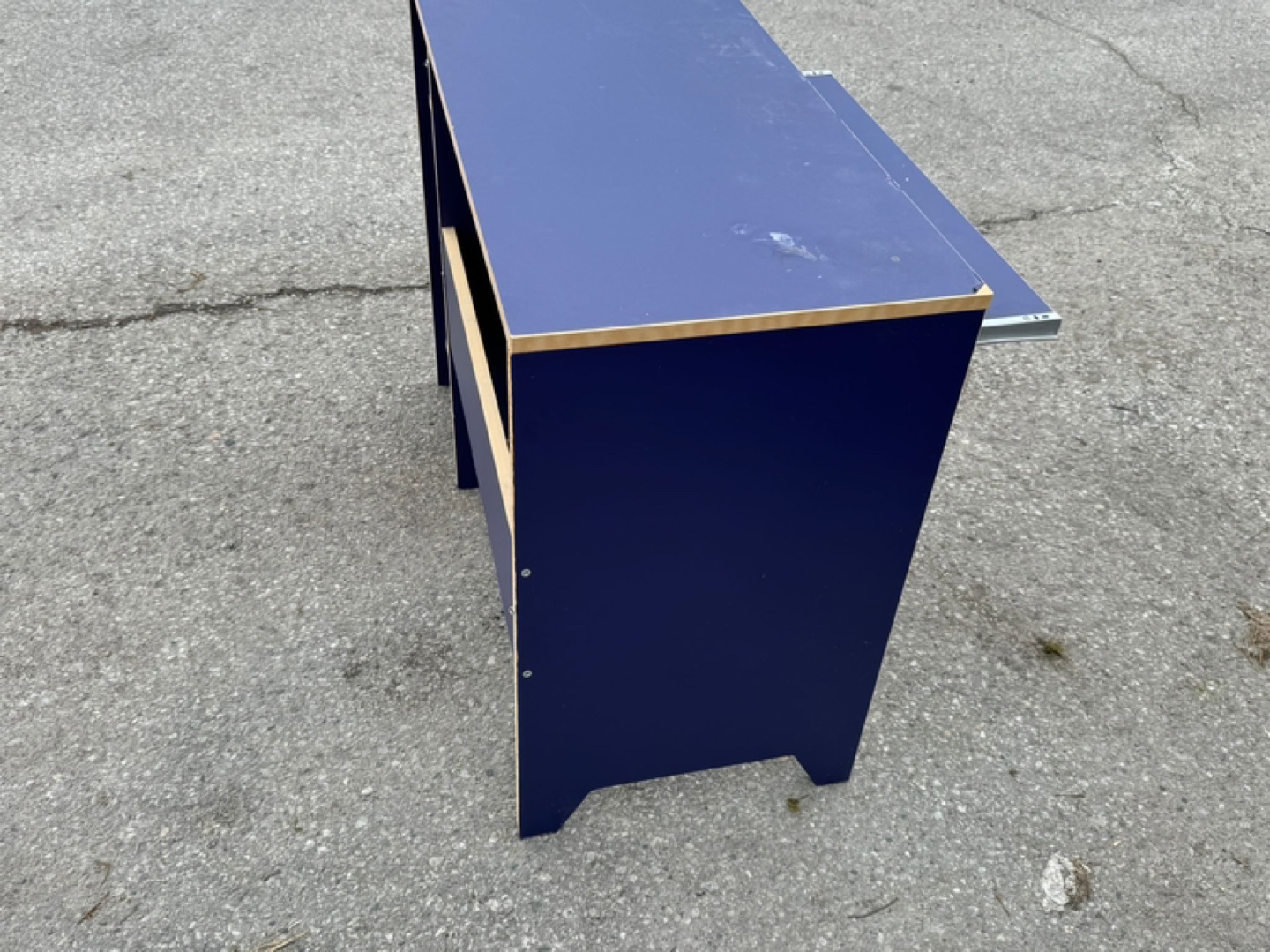 🔥 URGENT MOVE-OUT SALE! Stunning Blue Computer Table
