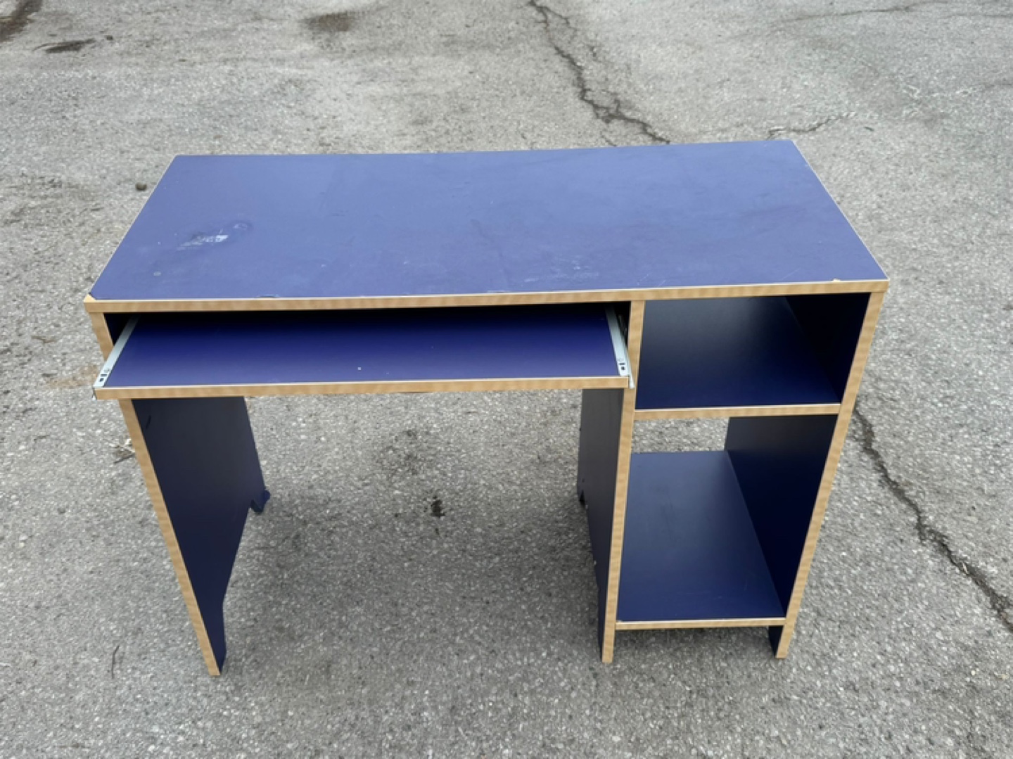 🔥 URGENT MOVE-OUT SALE! Stunning Blue Computer Table - photo 4
