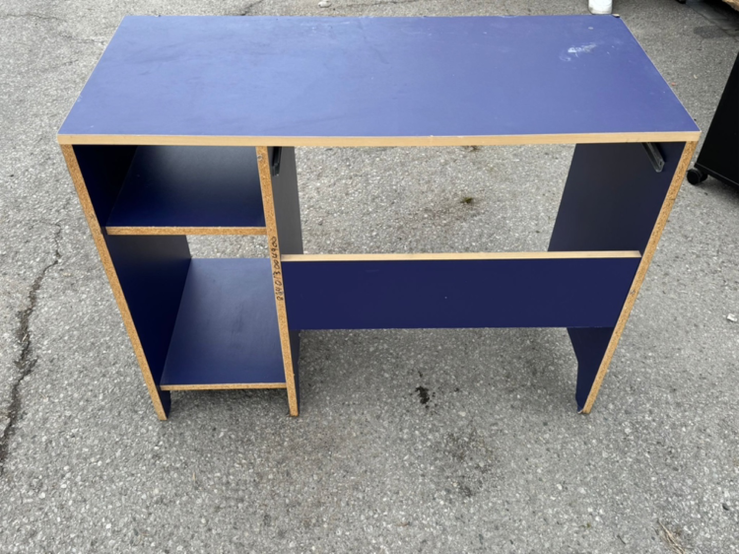 🔥 URGENT MOVE-OUT SALE! Stunning Blue Computer Table - photo 3
