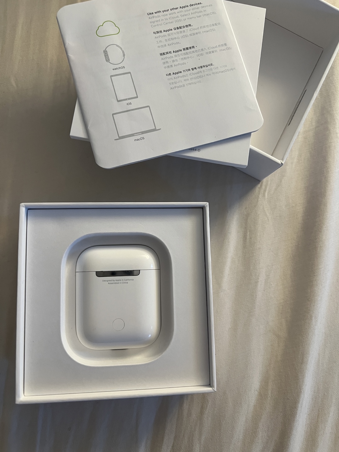 Airpods with Full Box - Like new - photo 5