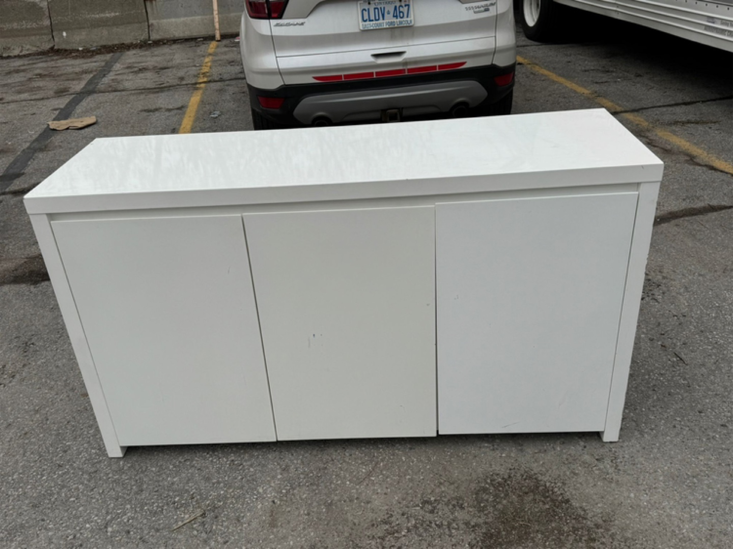 🔥 URGENT MOVE-OUT SALE! Sleek White TV Table with Cabinets