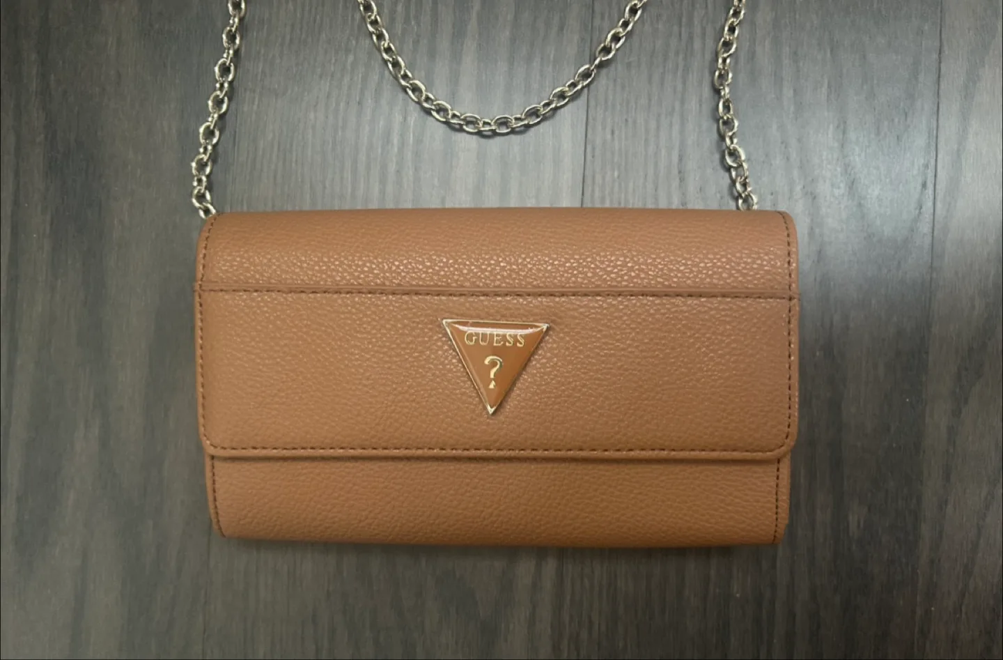 Guess Chain Wallet image indicator(2)