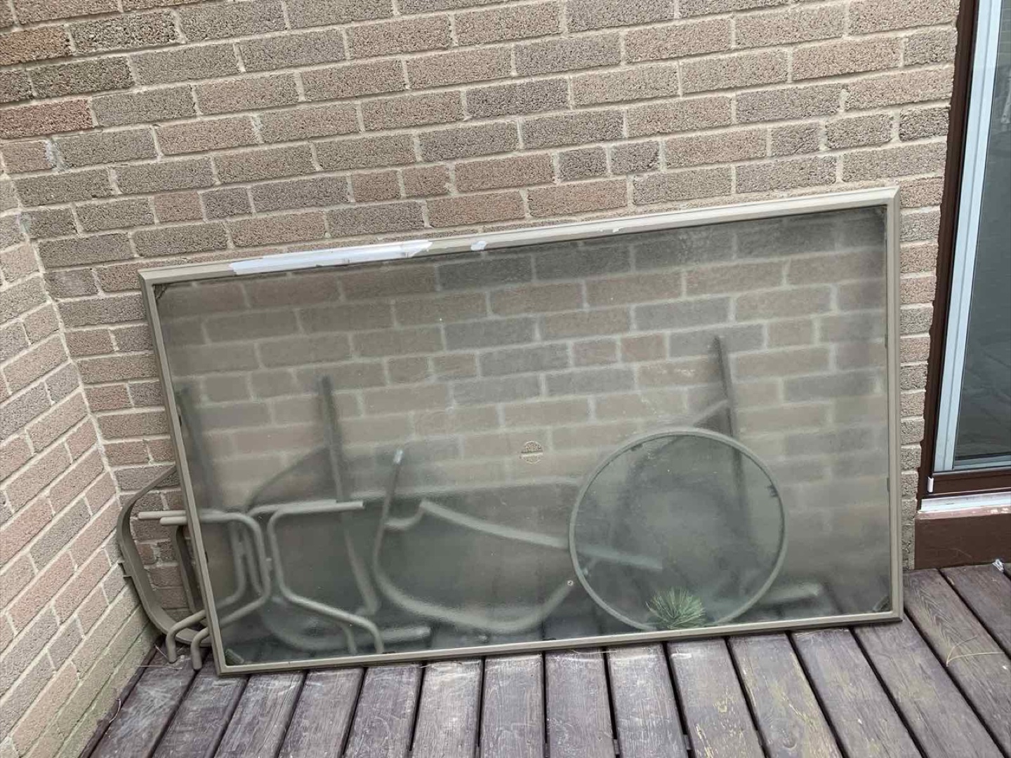 Glass patio table and 6 chairs - photo 2
