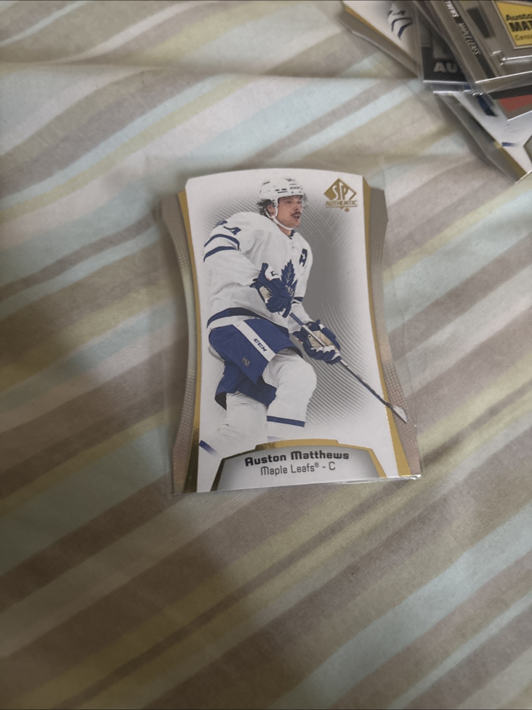 Auston Matthews 2021-22 SP Authentic Hockey Rookie Card - photo 2