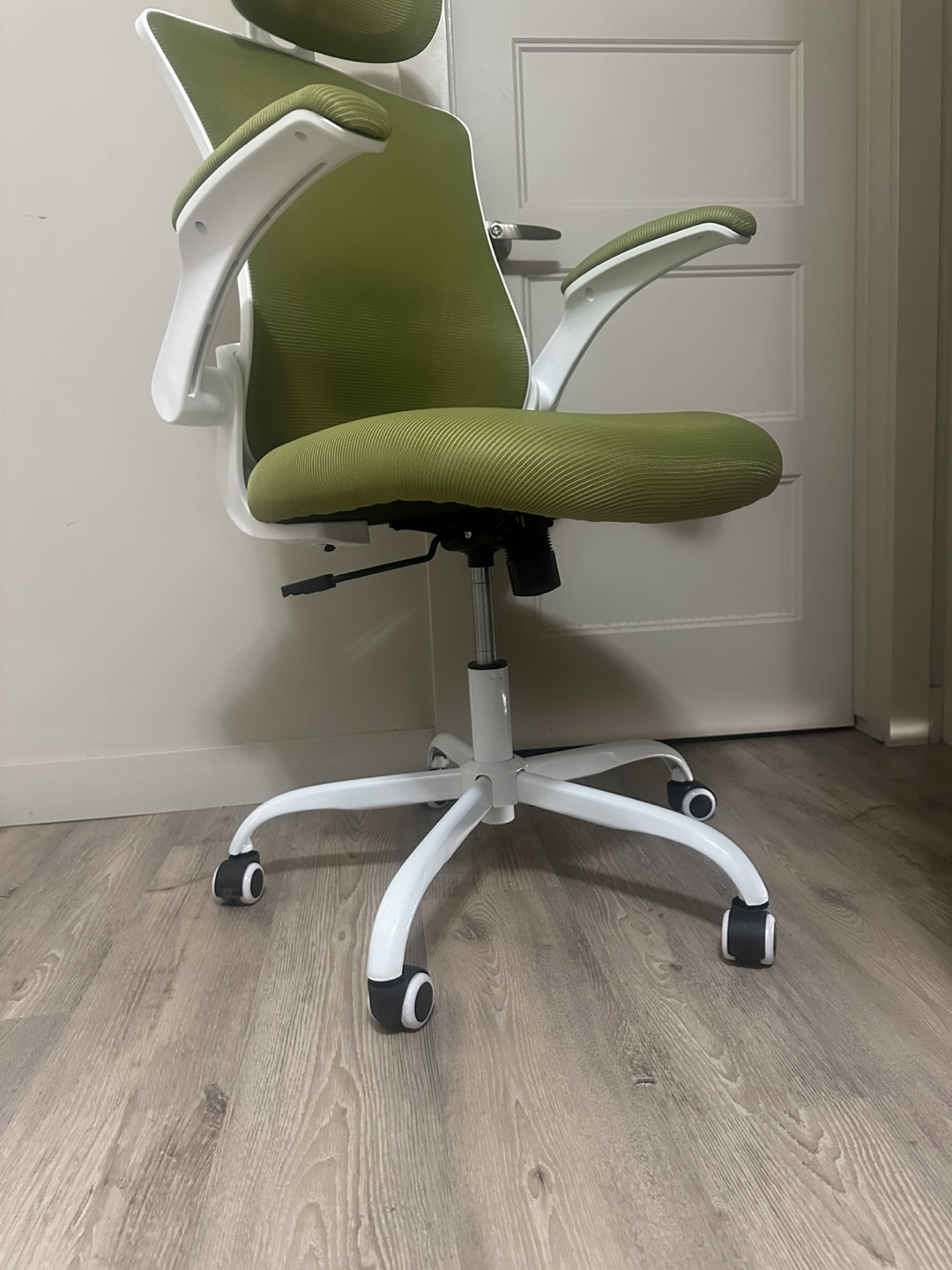 Brand-New Mimoglad Ergonomic Office Chair –High back - photo 3