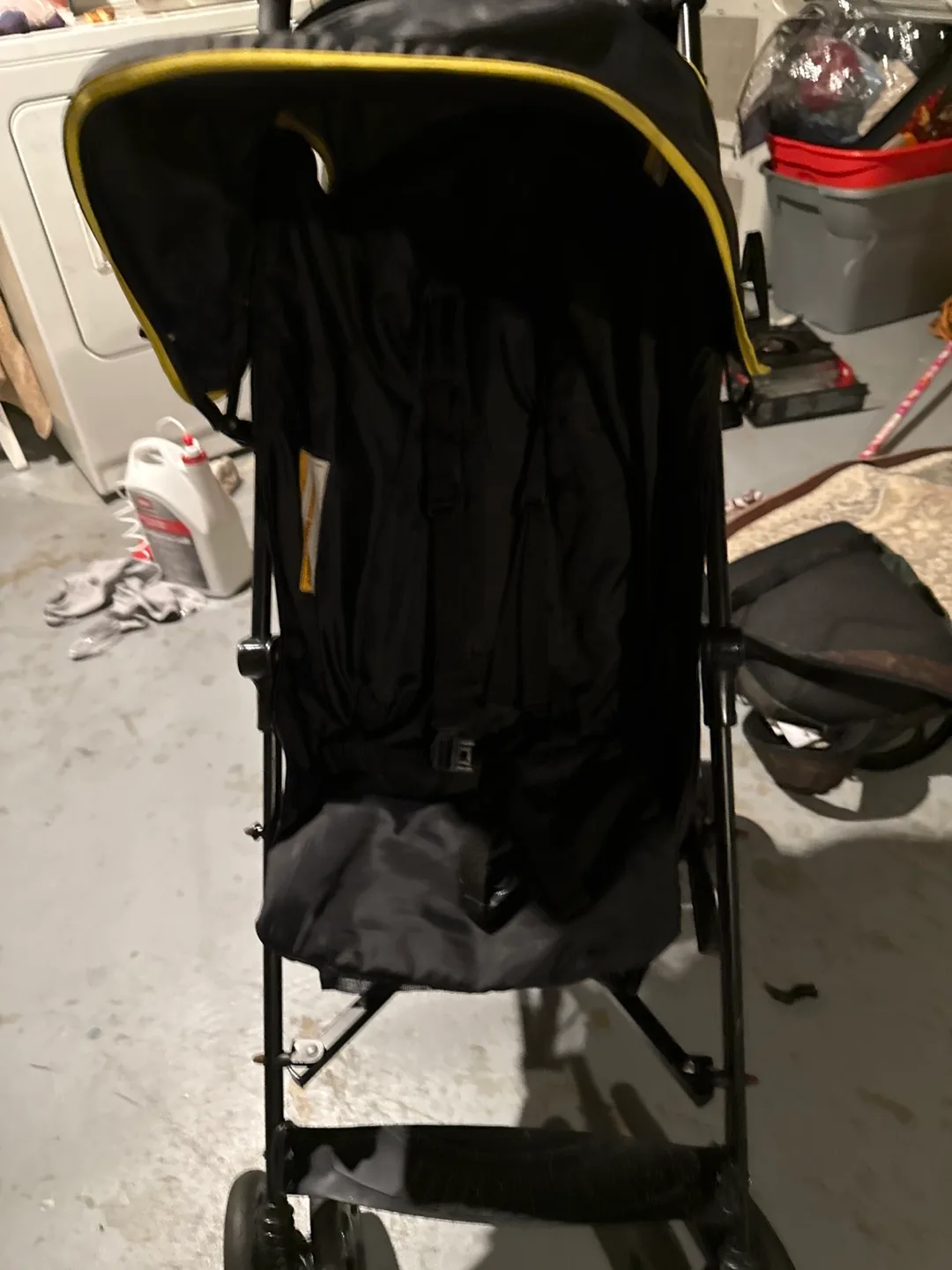 Black and Yellow Umbrella Stroller image indicator(4)