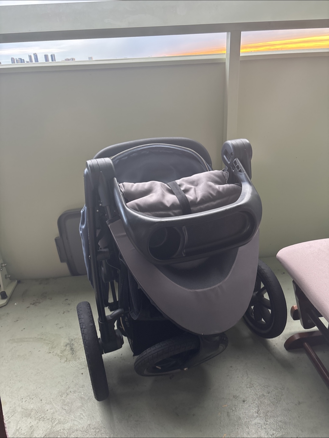 Evenflo Pivot X stroller