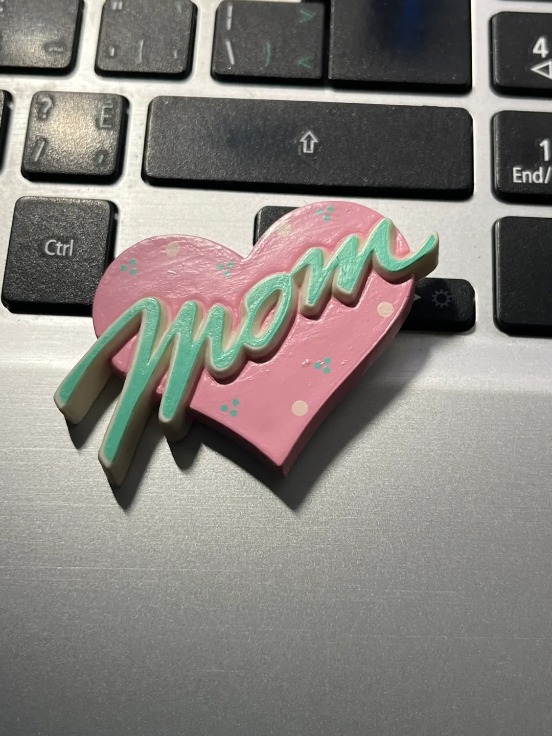 Heart-shaped Mom Brooch thumbnail