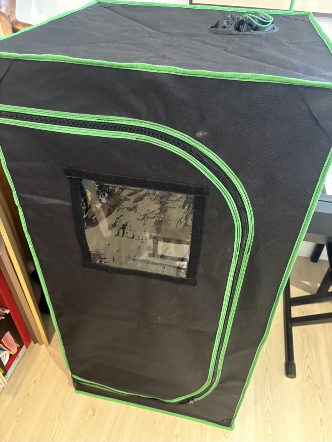 Grow Tent - Indoor Gardening Setup