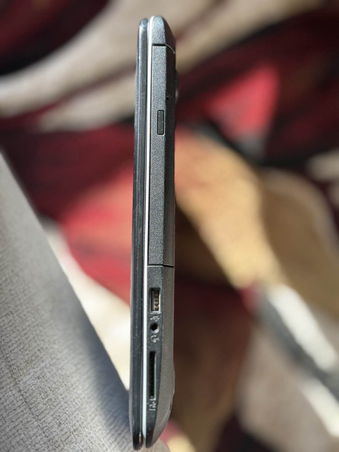 ASUS Laptop - AMD A10-9600P Radeon R5, 12GB RAM, Windows 10 Pro - photo 5