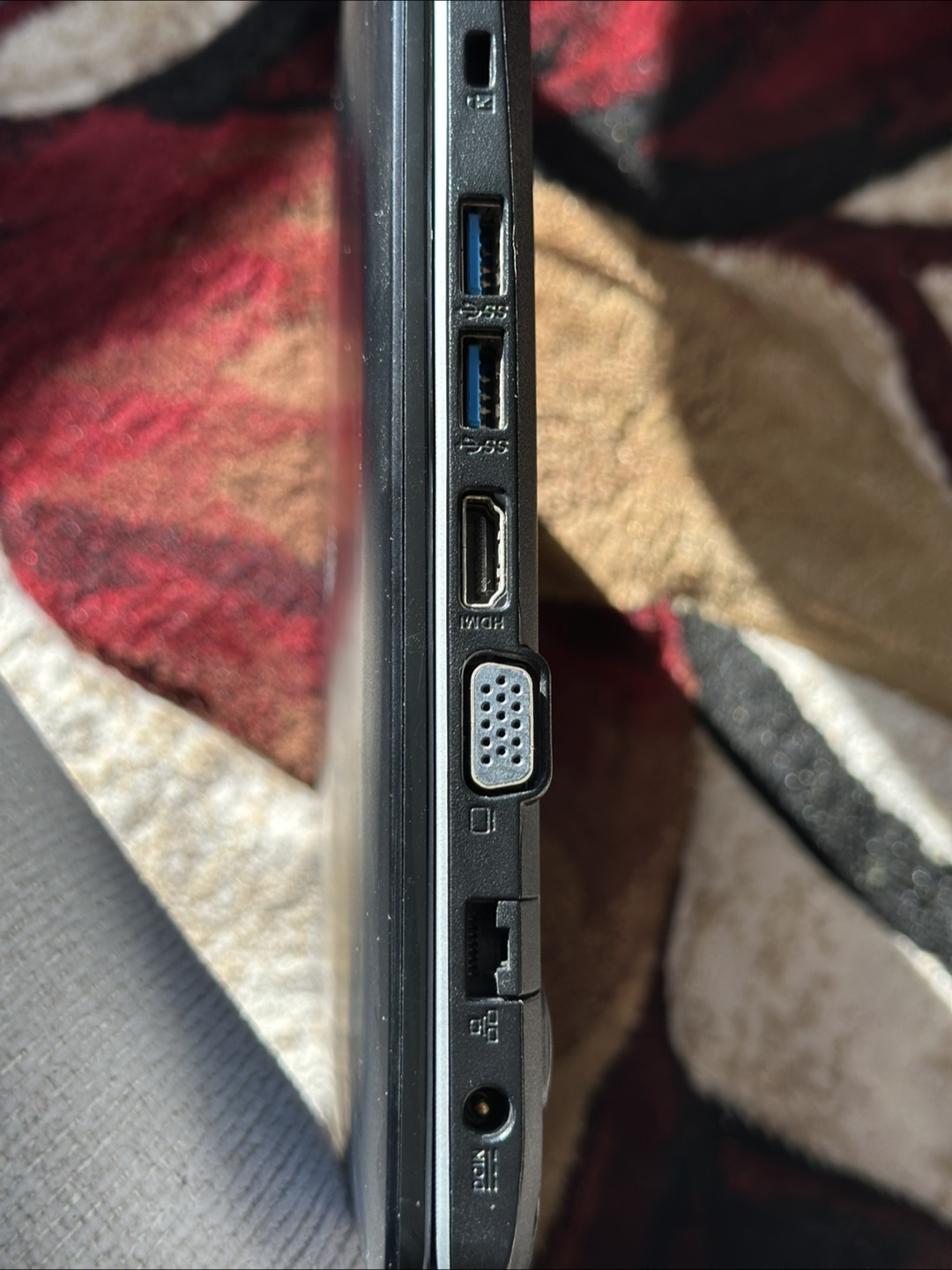 ASUS Laptop - AMD A10-9600P Radeon R5, 12GB RAM, Windows 10 Pro - photo 4