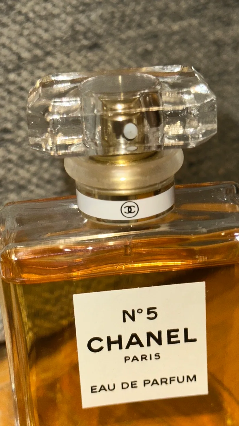 Chanel No. 5 Eau de Parfum 50ml image indicator(3)