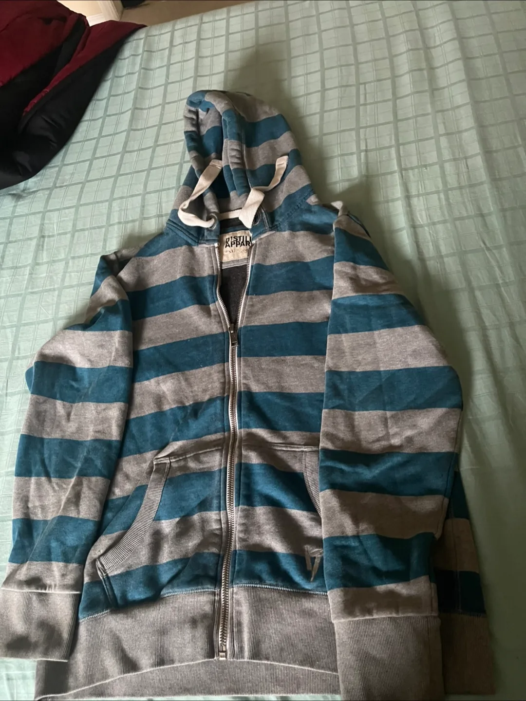 🧡 Men's striped zip-up hoodie thumbnail