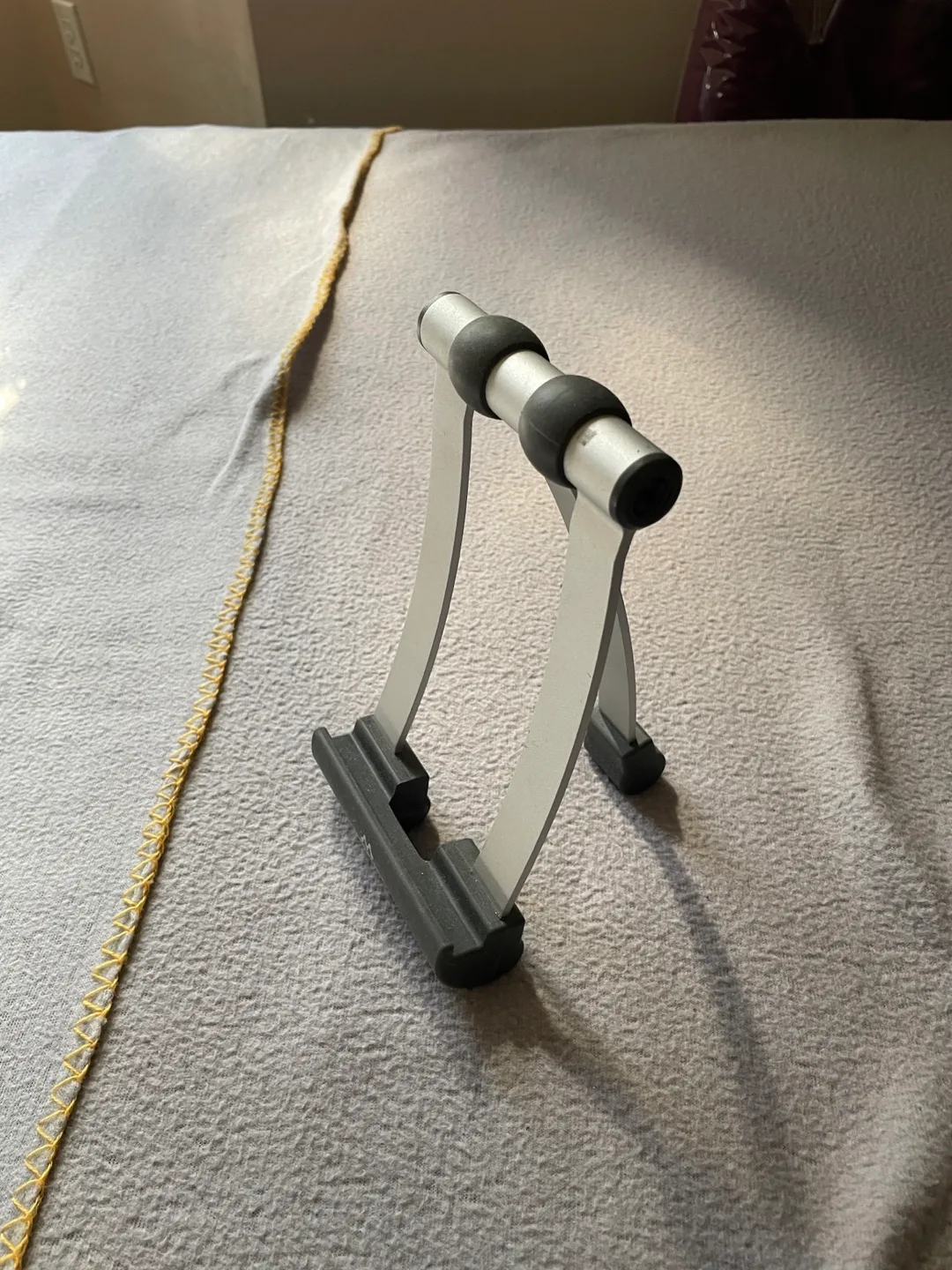 Merkuri Laptop Stand - Portable & Adjustable 🧡 image indicator(2)