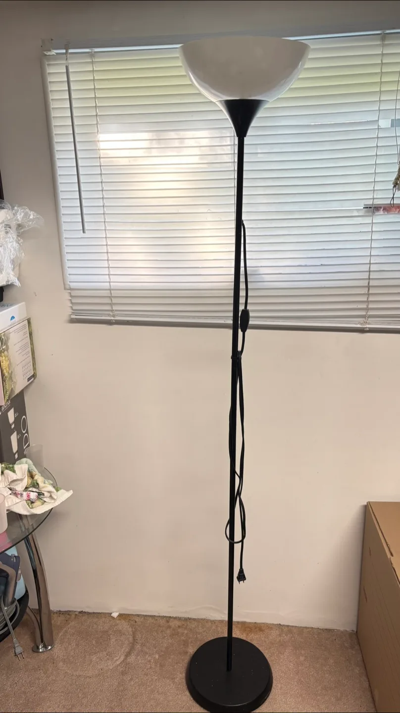 Floor lamp with white shade image indicator(2)