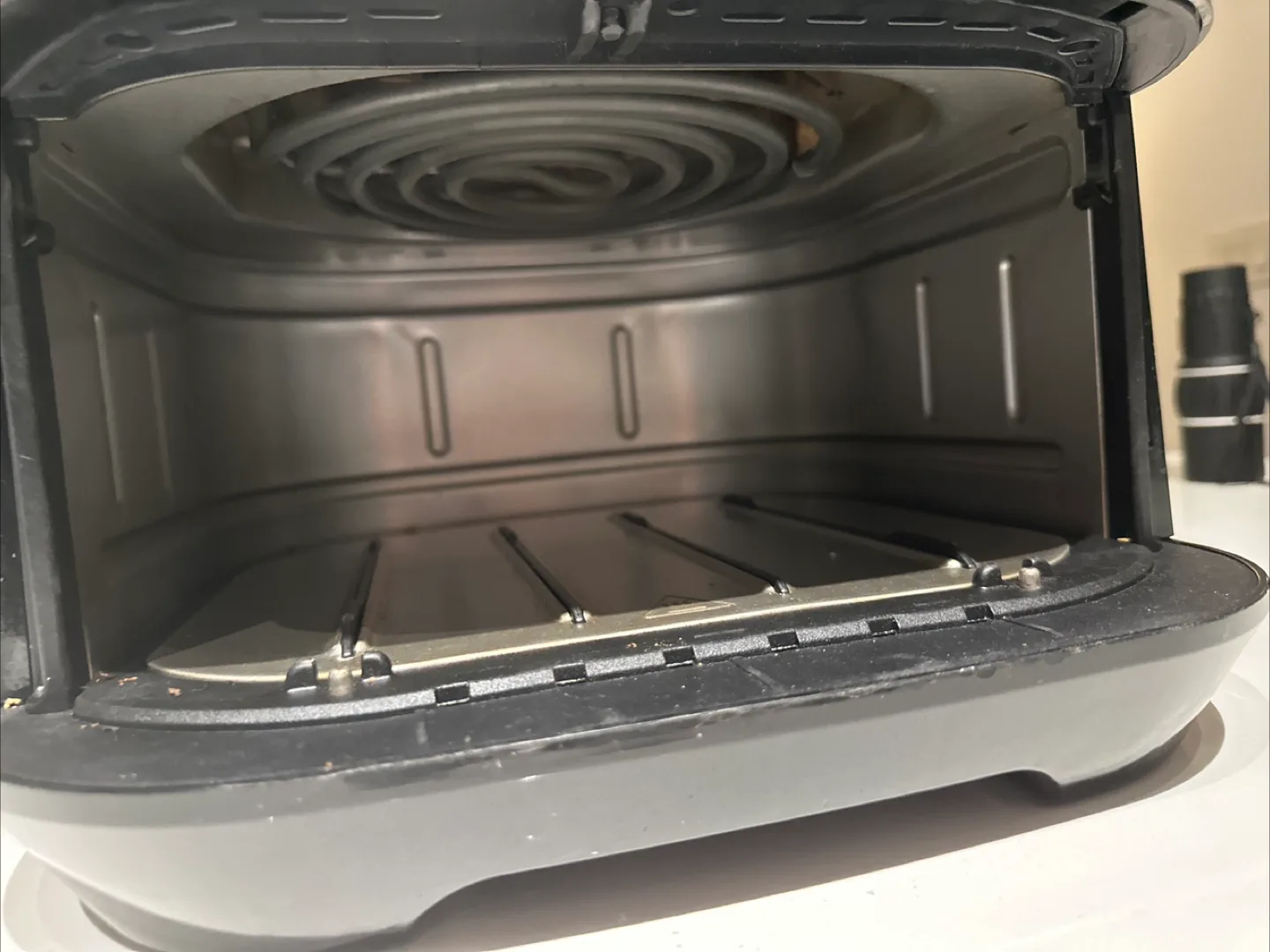 Insignia  Air Fryer image indicator(3)