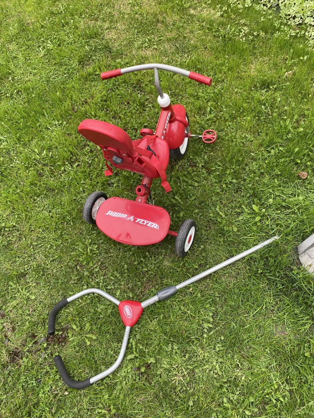Radio Flyer Classic Tricycle with Parental Push Handle - photo 4