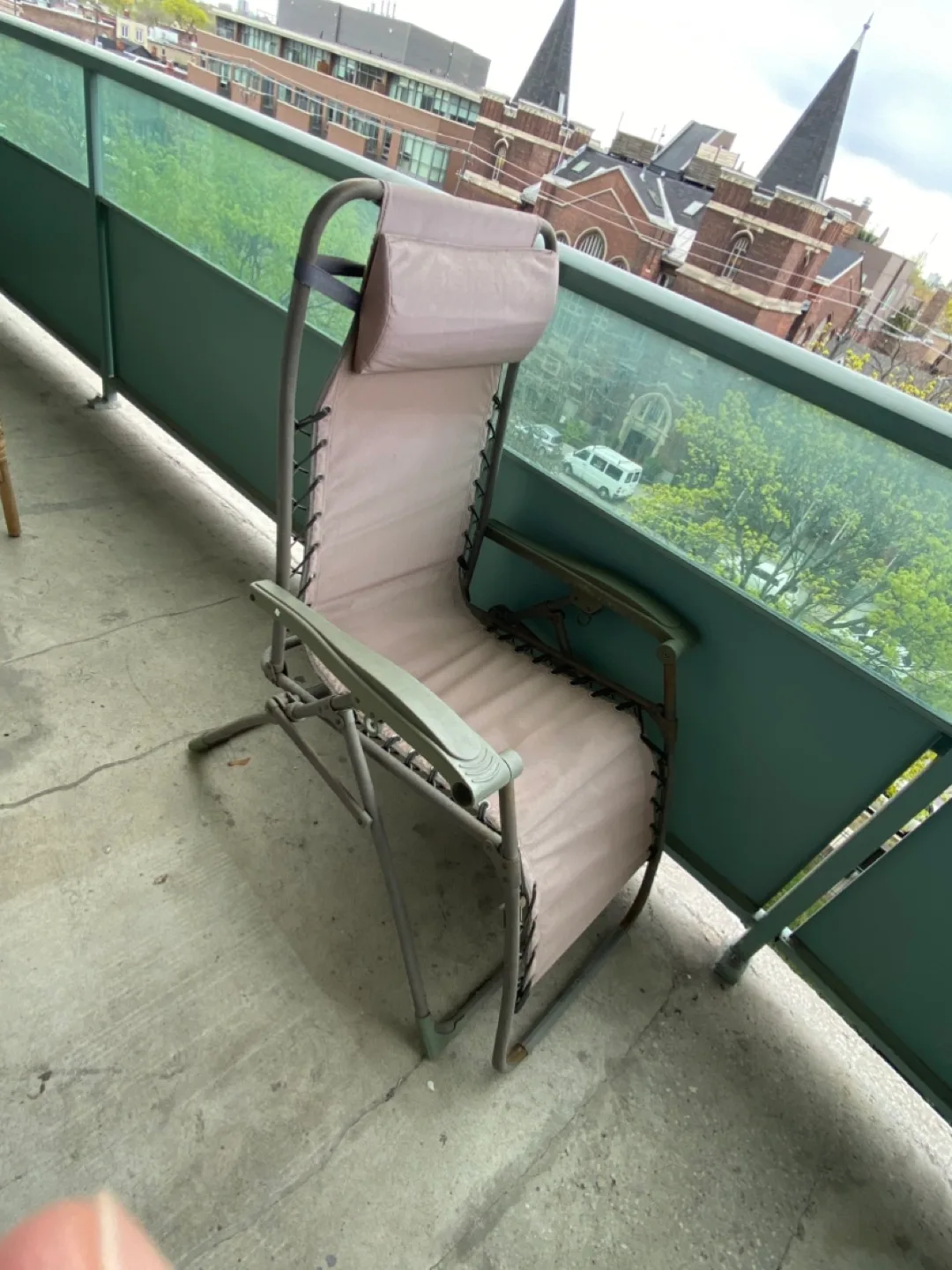 Gravity chair thumbnail