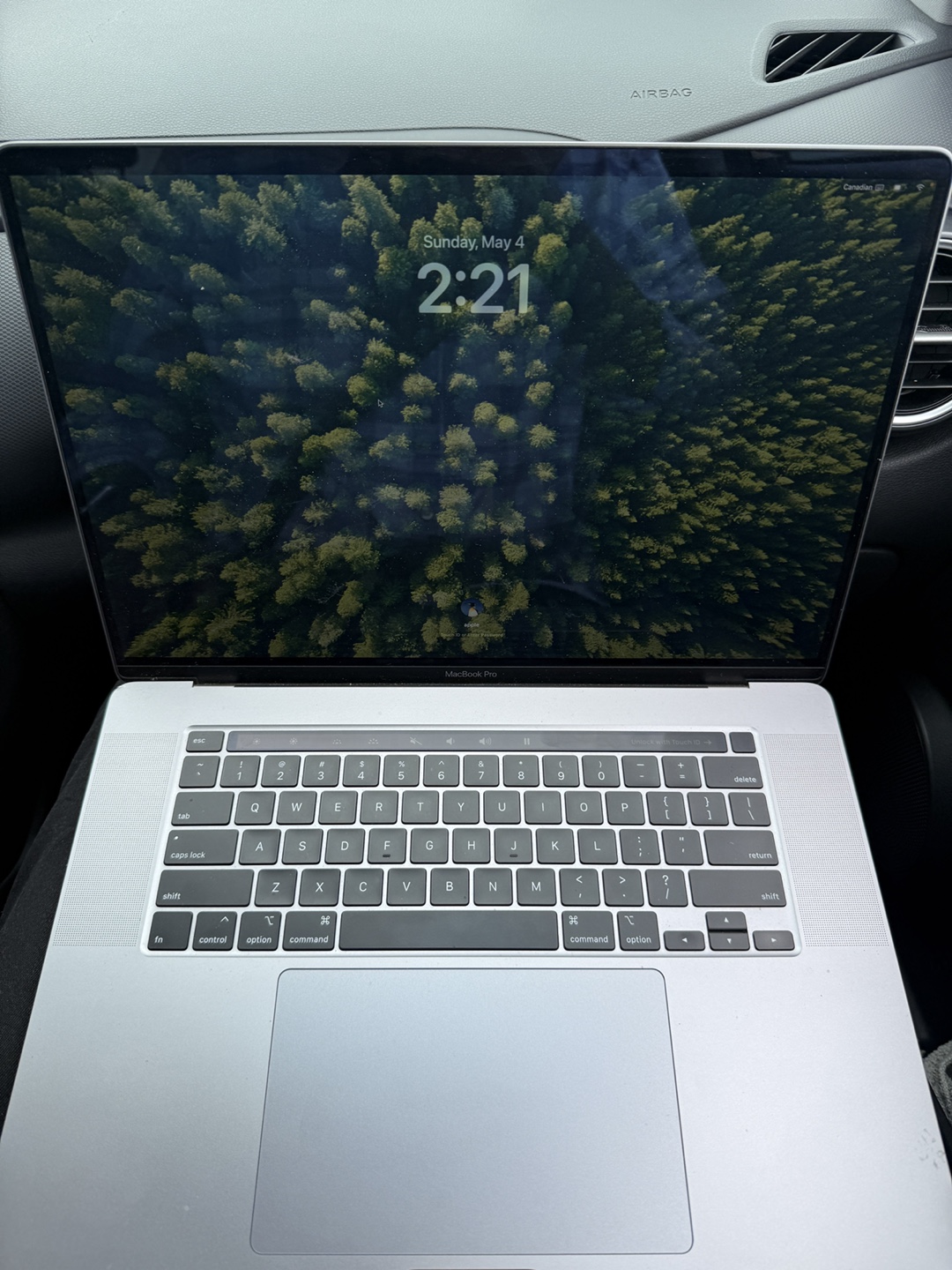 MacBook Pro - Excellent Condition - photo 2