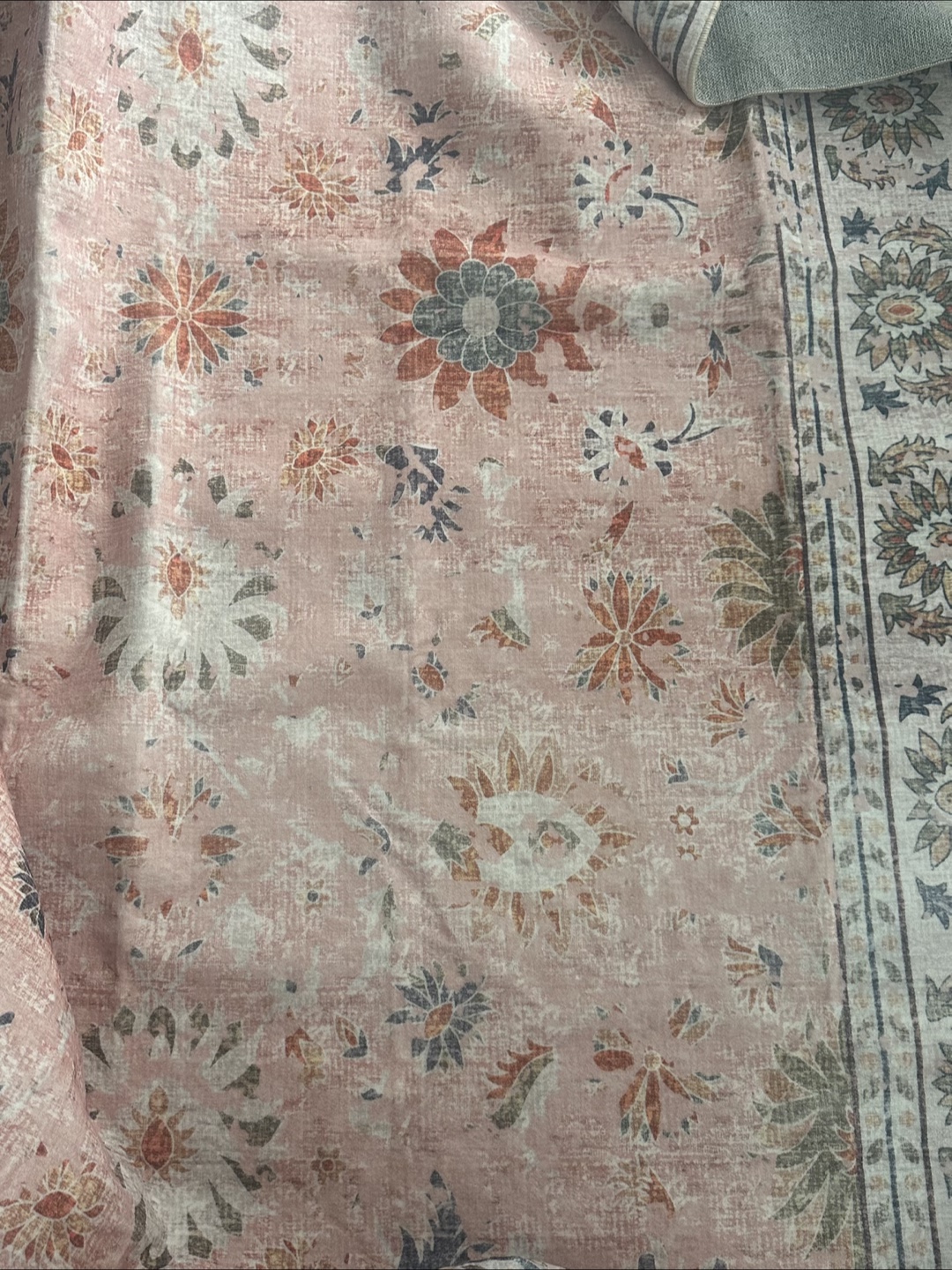 Floral Area Rug – Durable & Non-Slip - photo 4