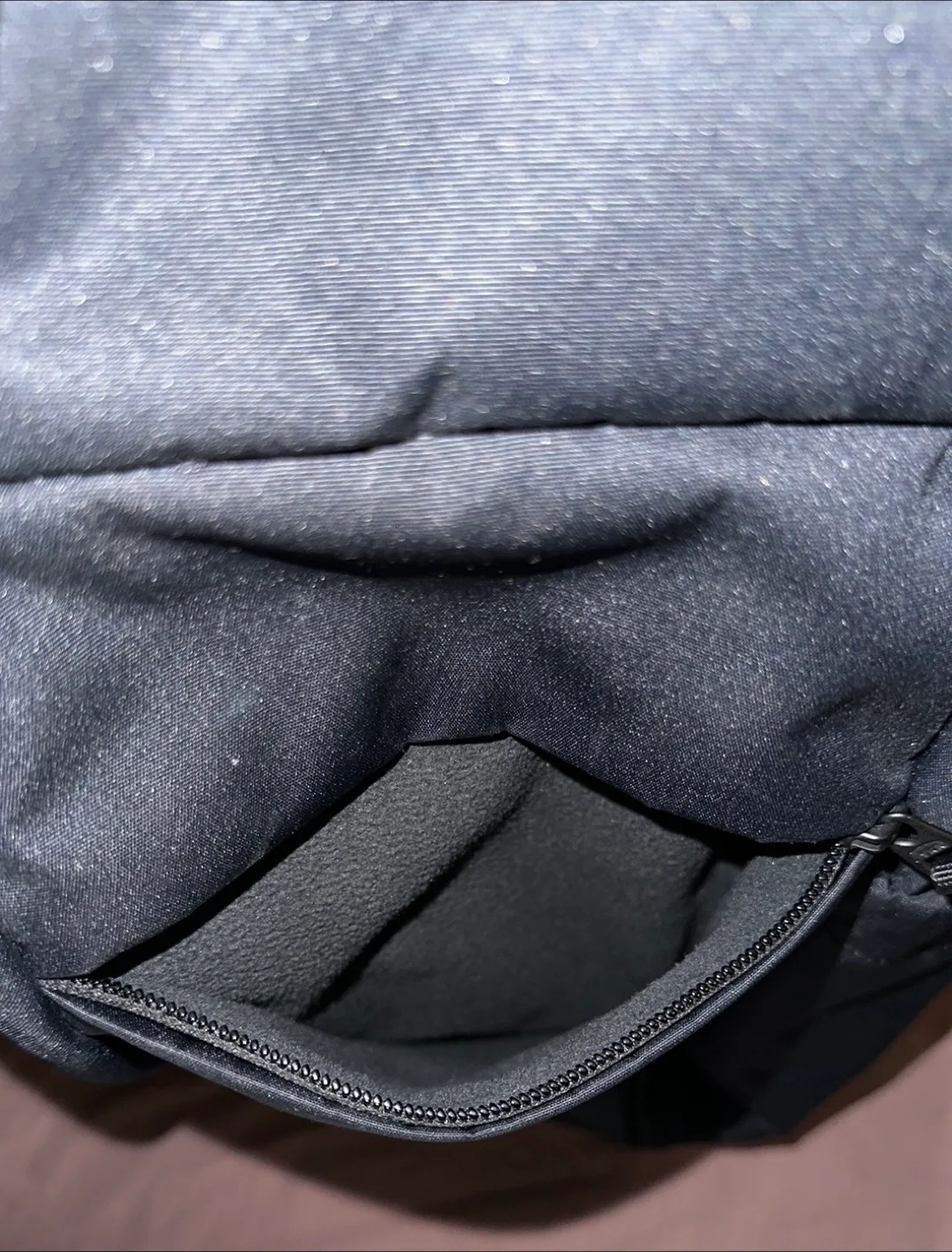 Columbia Black Sling Backpack image indicator(6)
