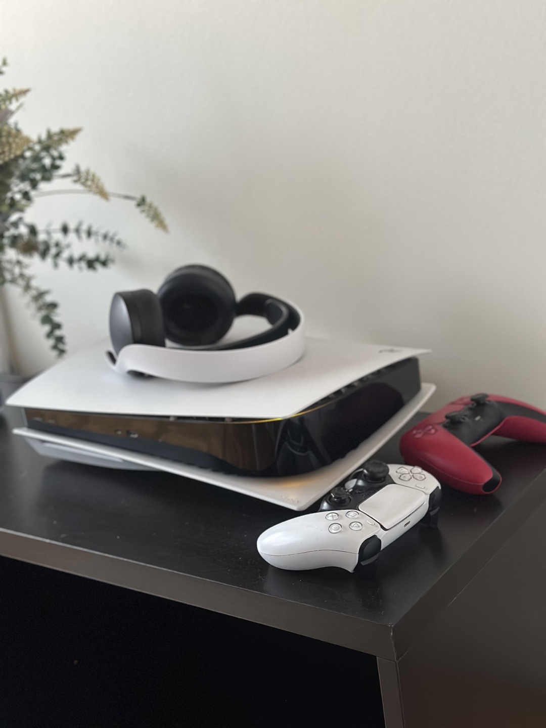 PlayStation 5 + Pulse 3D + 2 DualSense Controllers. PS5 - photo 4