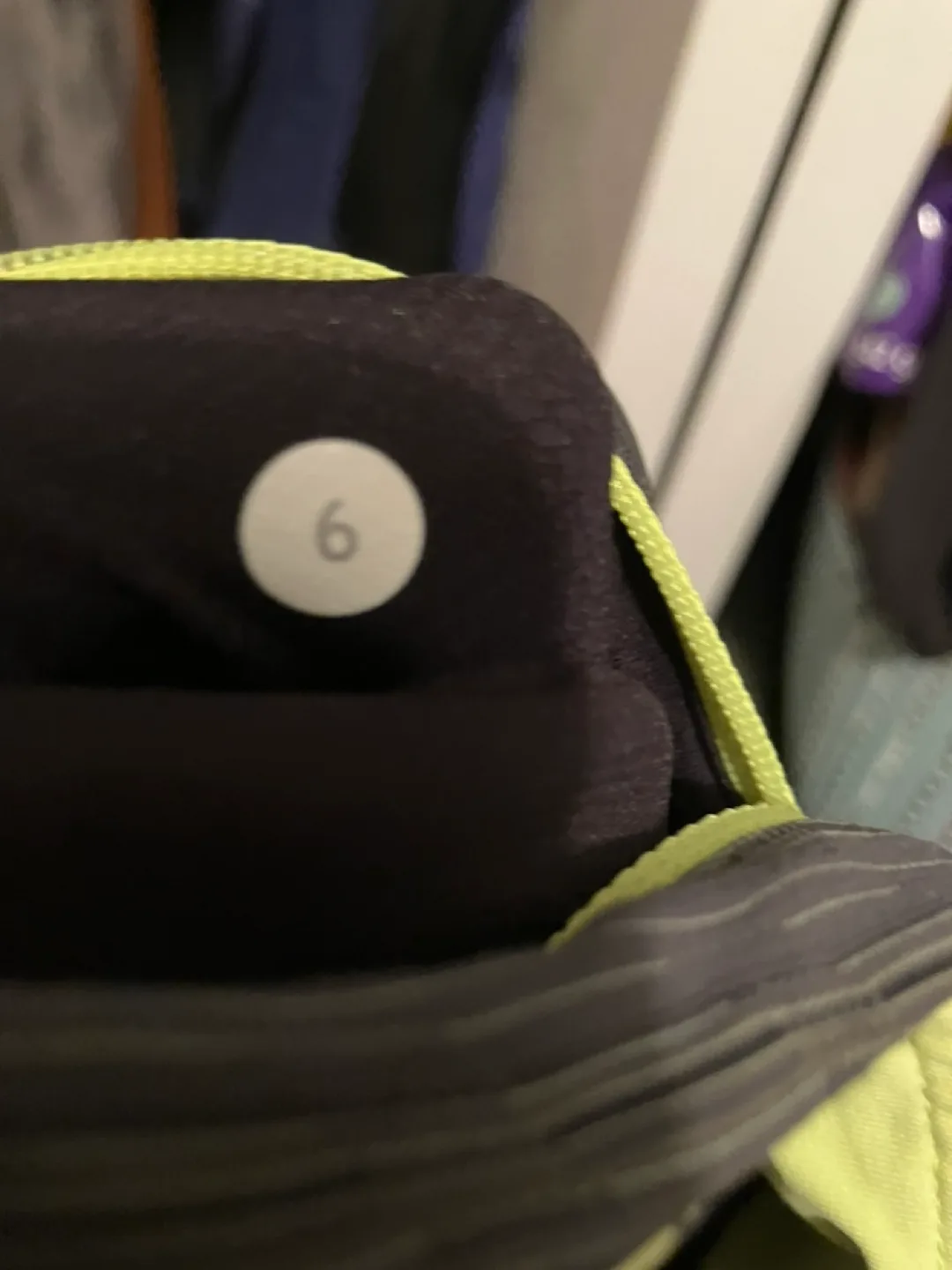 Lululemon Size 6 Running Leggings image indicator(2)