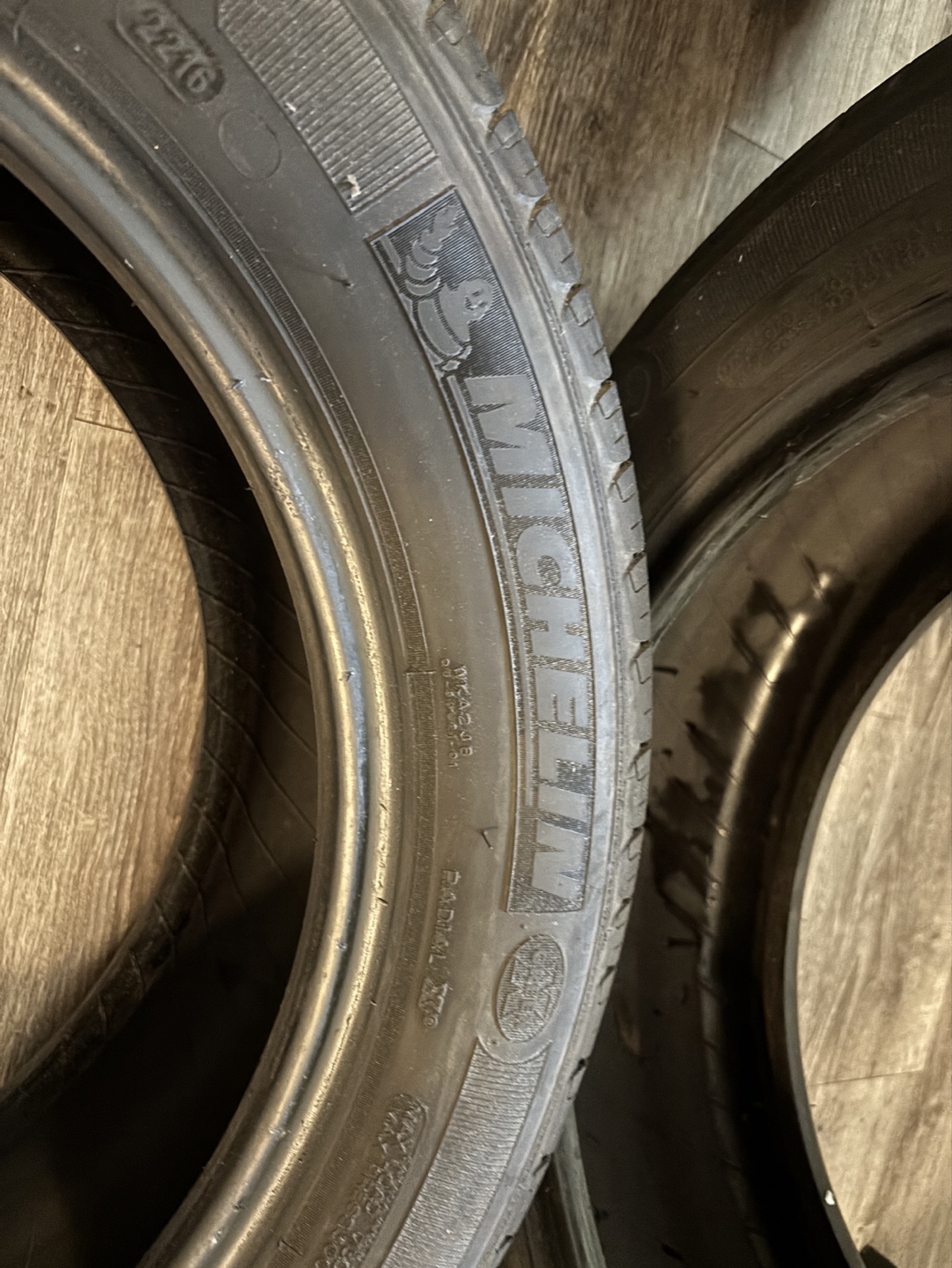 Four Michelin Premier LTX 225/55R17 97H tires - photo 2