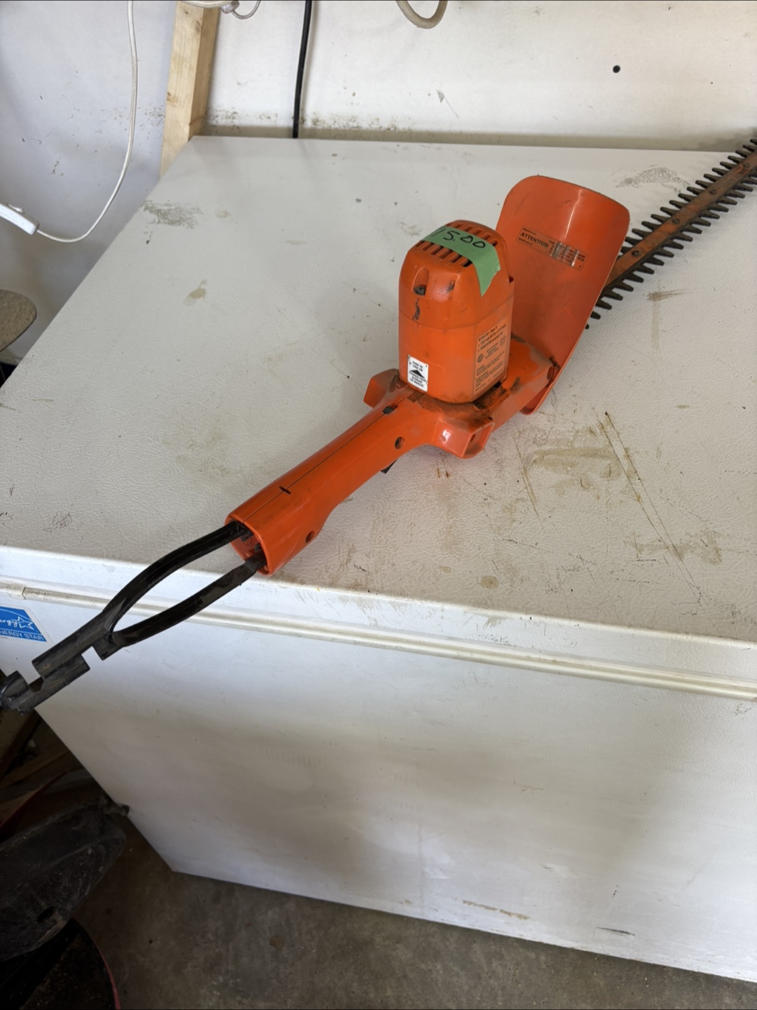 Electric Hedge Trimmer - photo 2