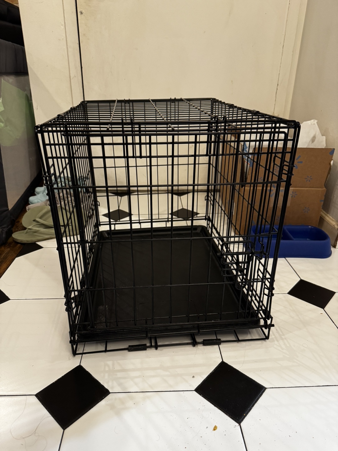 Black Metal Dog Crate