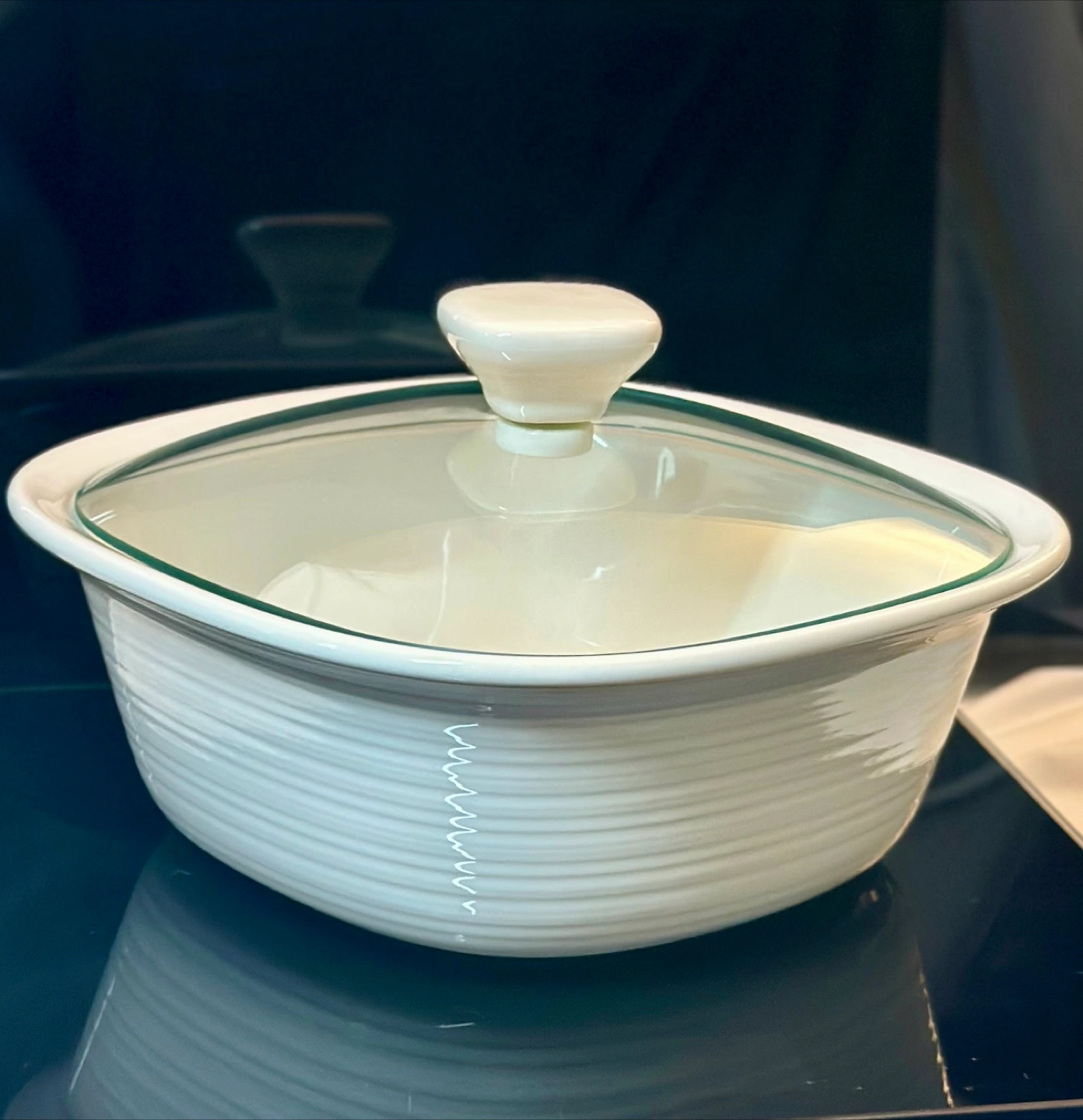 Corningware Etch Stoneware Casserole Dish with Lid Karrot