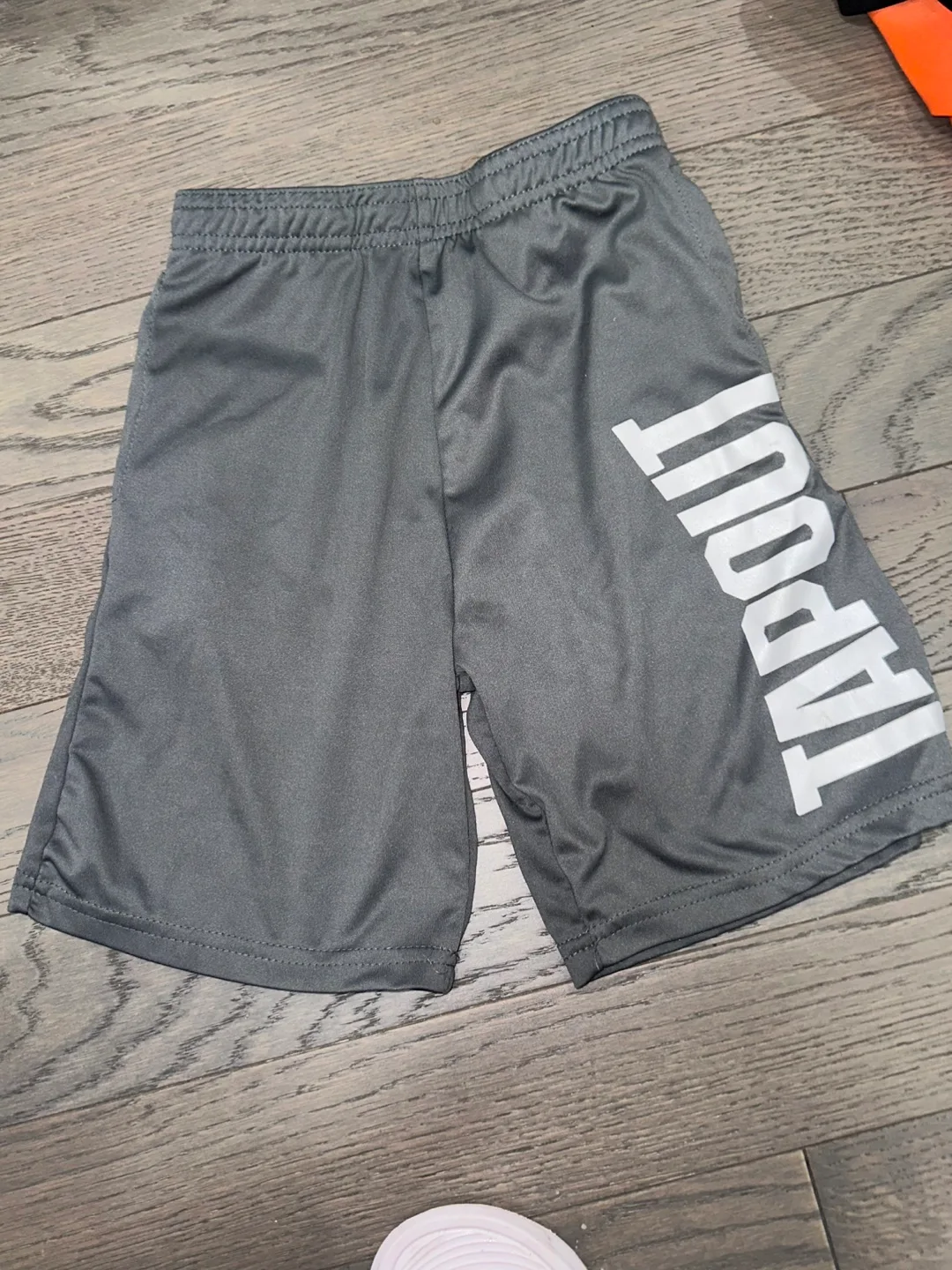 Kids' clothing bundle: shorts and shirt image indicator(3)