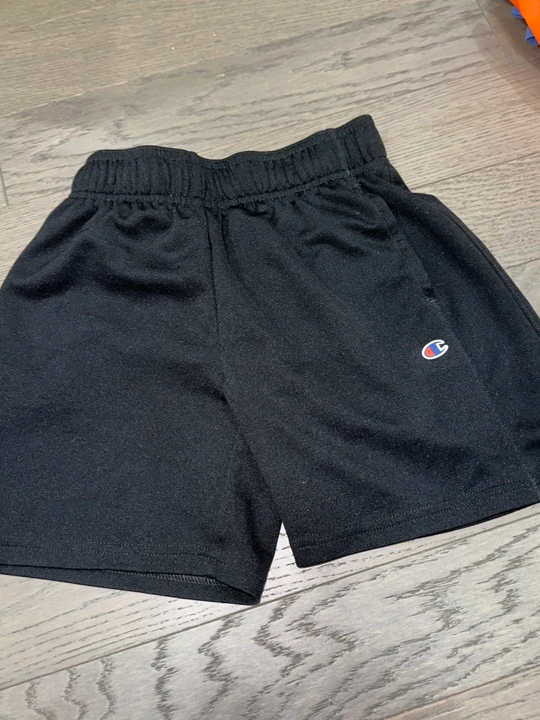 Kids' clothing bundle: shorts and shirt image indicator(4)